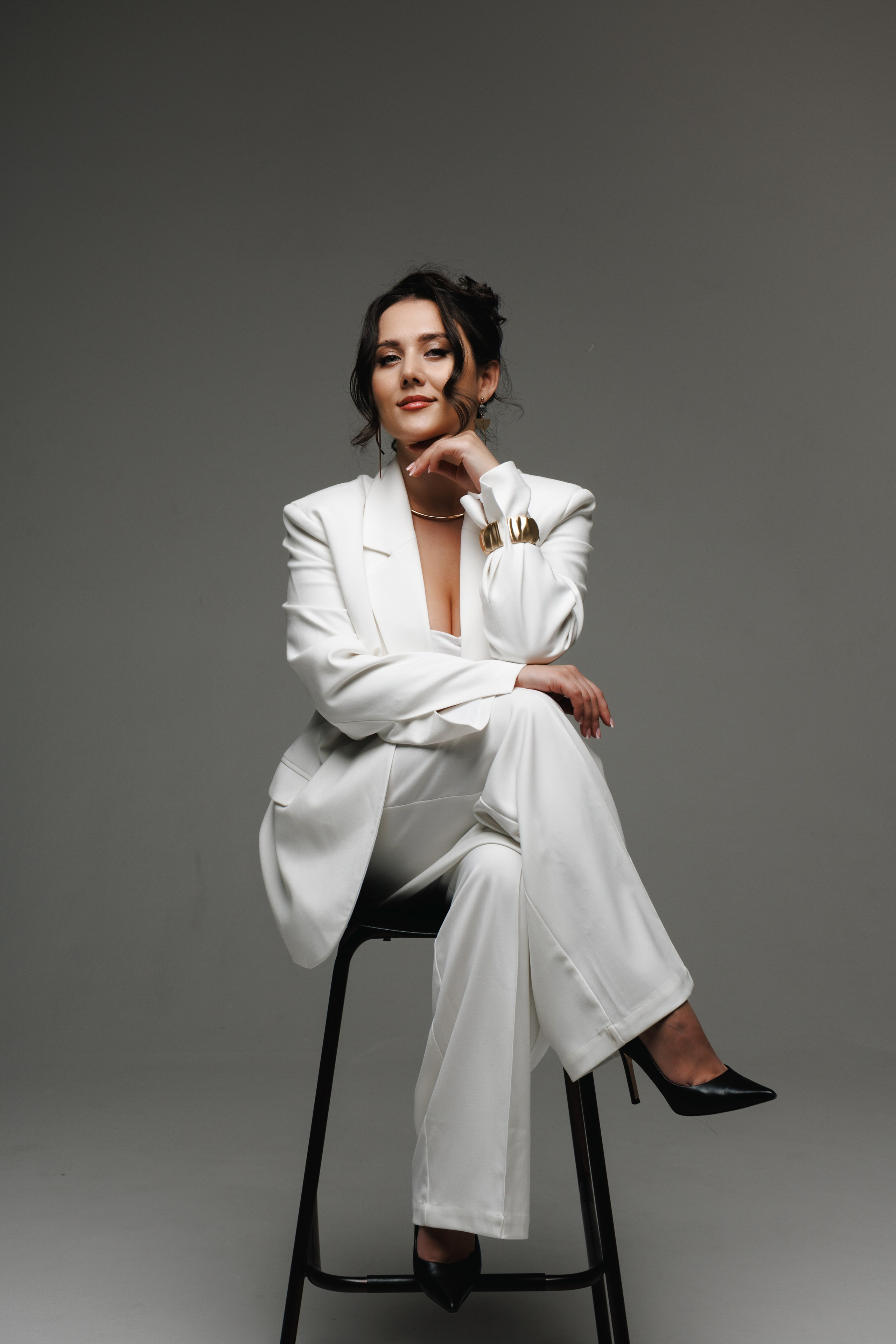 Женская фотосессия в минимализме. Профессиональный фотограф в Санкт-Петербурге Александр Волосенцев