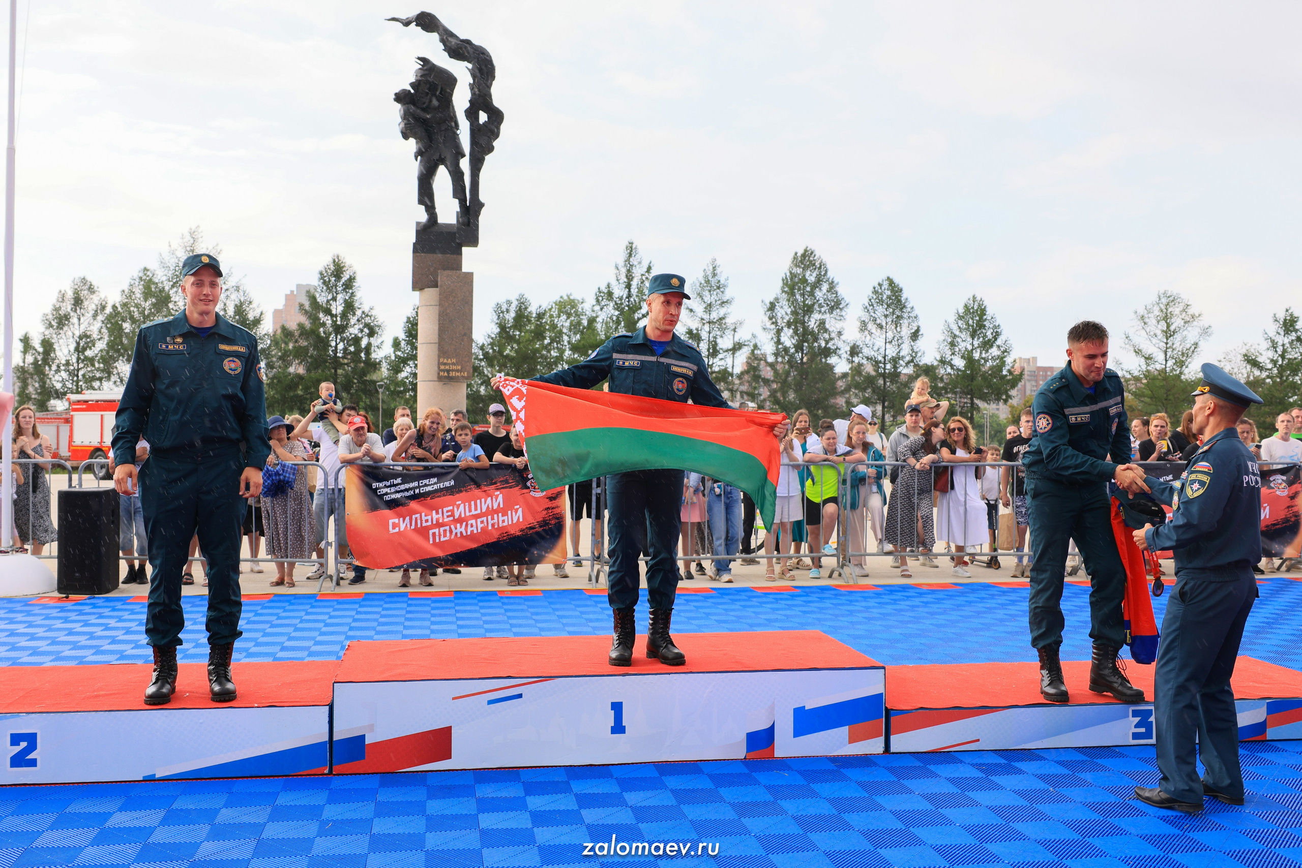 Сильнейший пожарный. Фотограф Александр Заломаев
