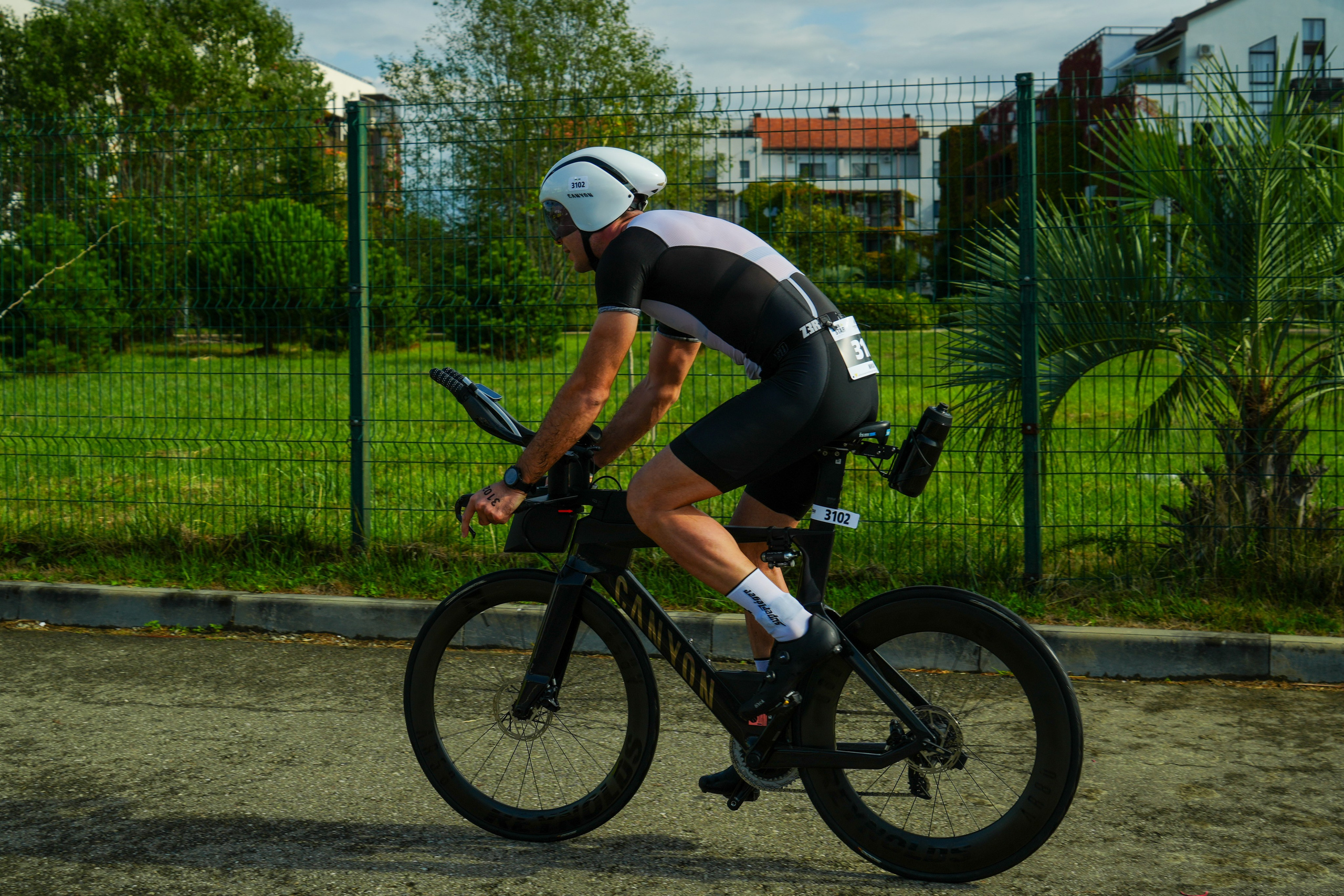 Фотоотчет партнерской интеграции для компании TELE2 на фестивале Ironstar. Репортажный фотограф в Красной Поляне и Сочи Павлюченко Екатерина