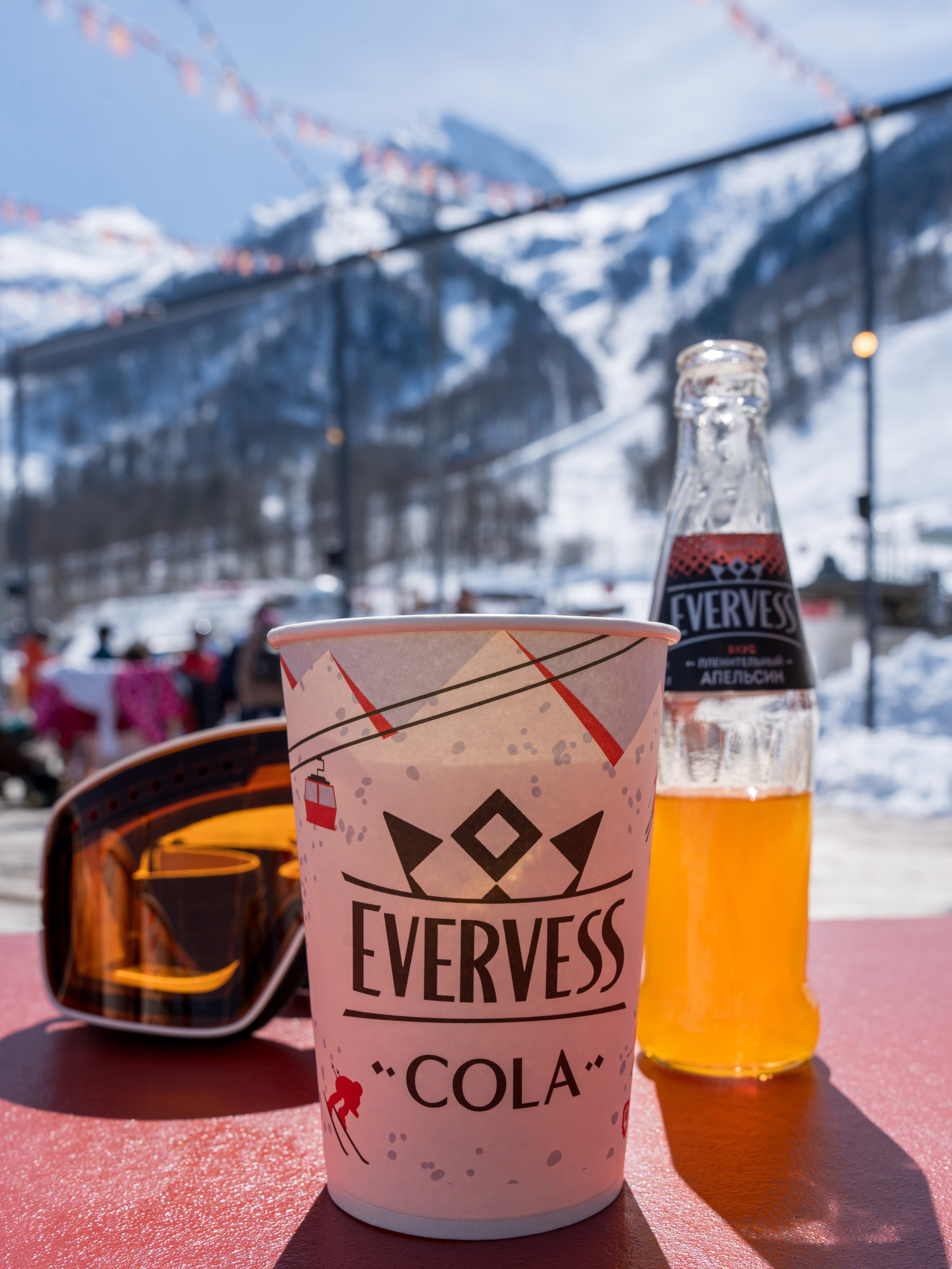 Компания «EVERVESS»: отчет с точек продаж на курортах Красной Поляны. Репортажный фотограф в Красной Поляне и Сочи Павлюченко Екатерина