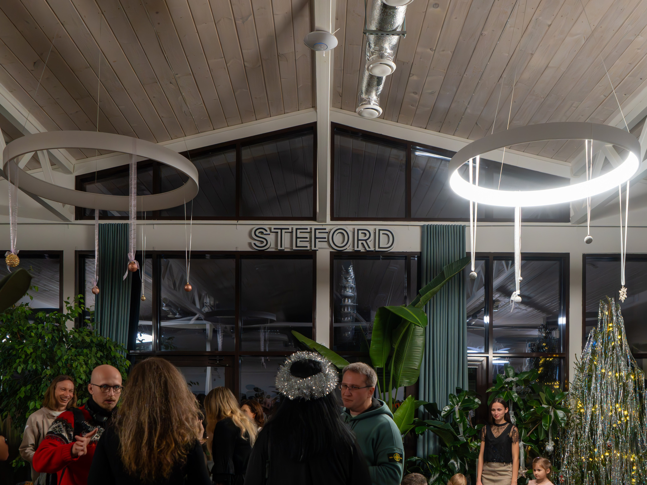 Предновогодняя встреча в пространстве Steford Hub. Репортажный фотограф в Красной Поляне и Сочи Павлюченко Екатерина