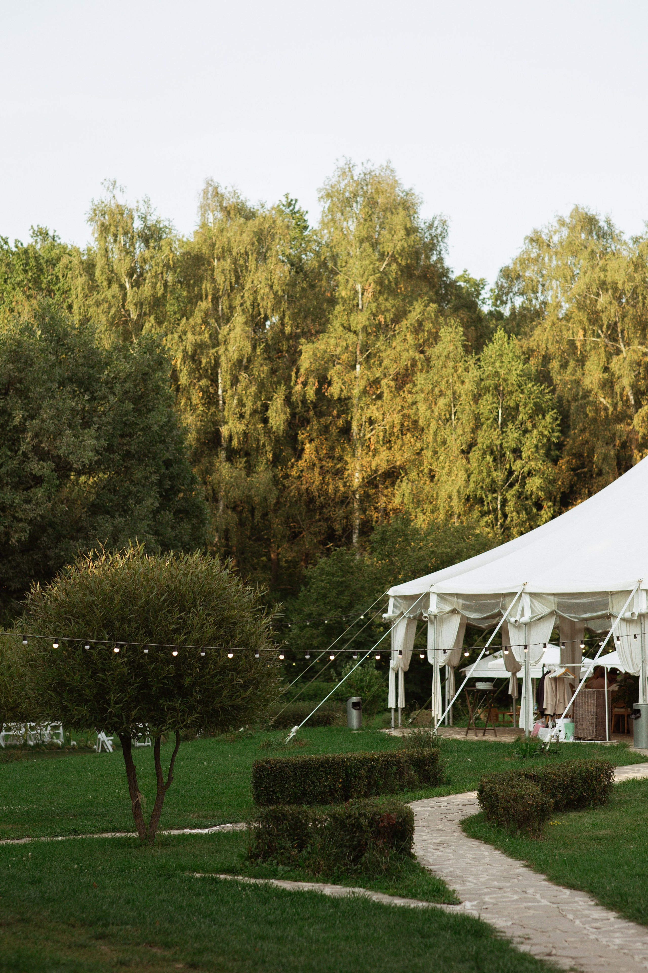 Minimalistic & Green: свадьба за городом. Свадебный фотограф Елена Рубцова