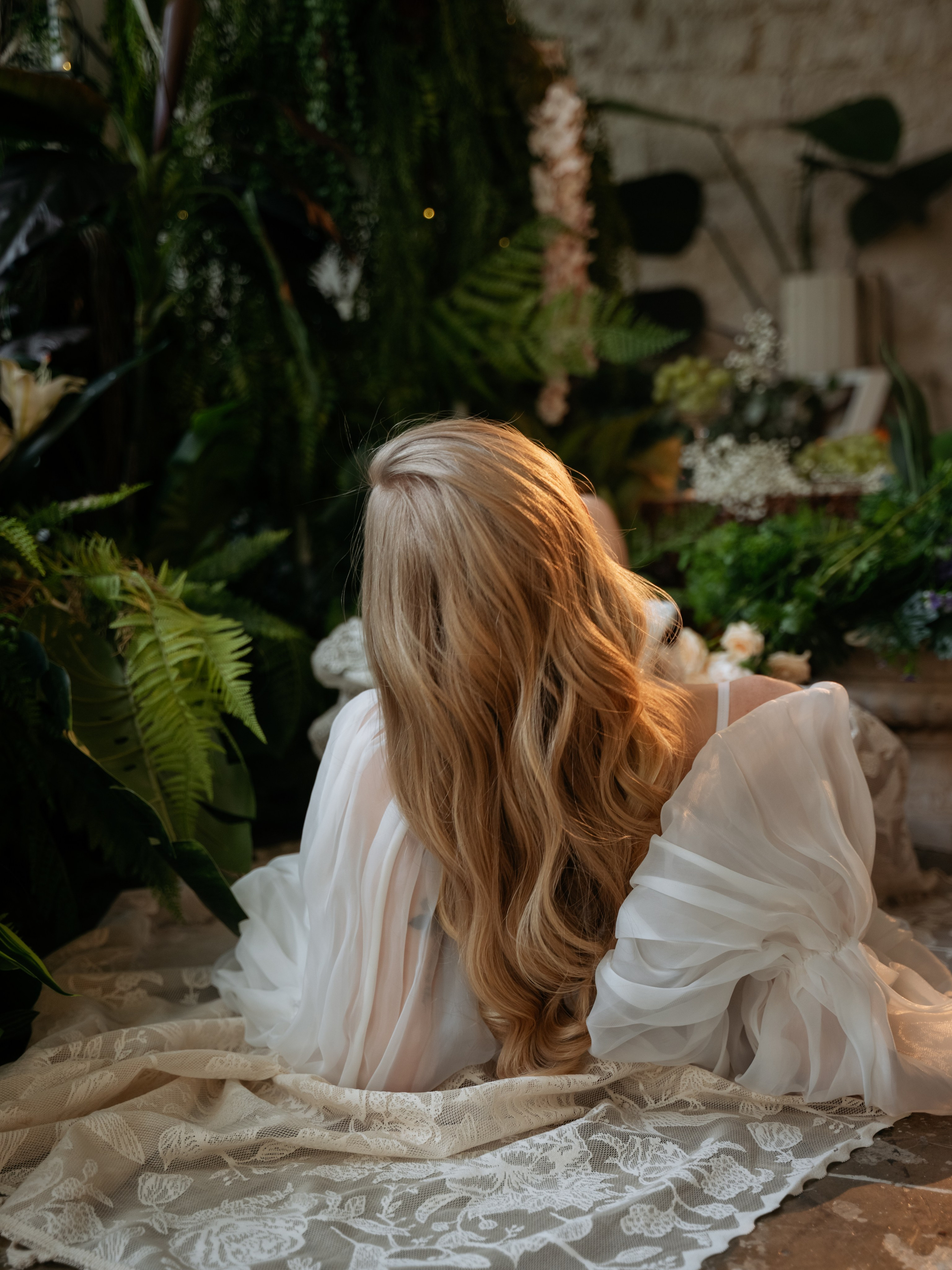 Невеста на пикнике в замке