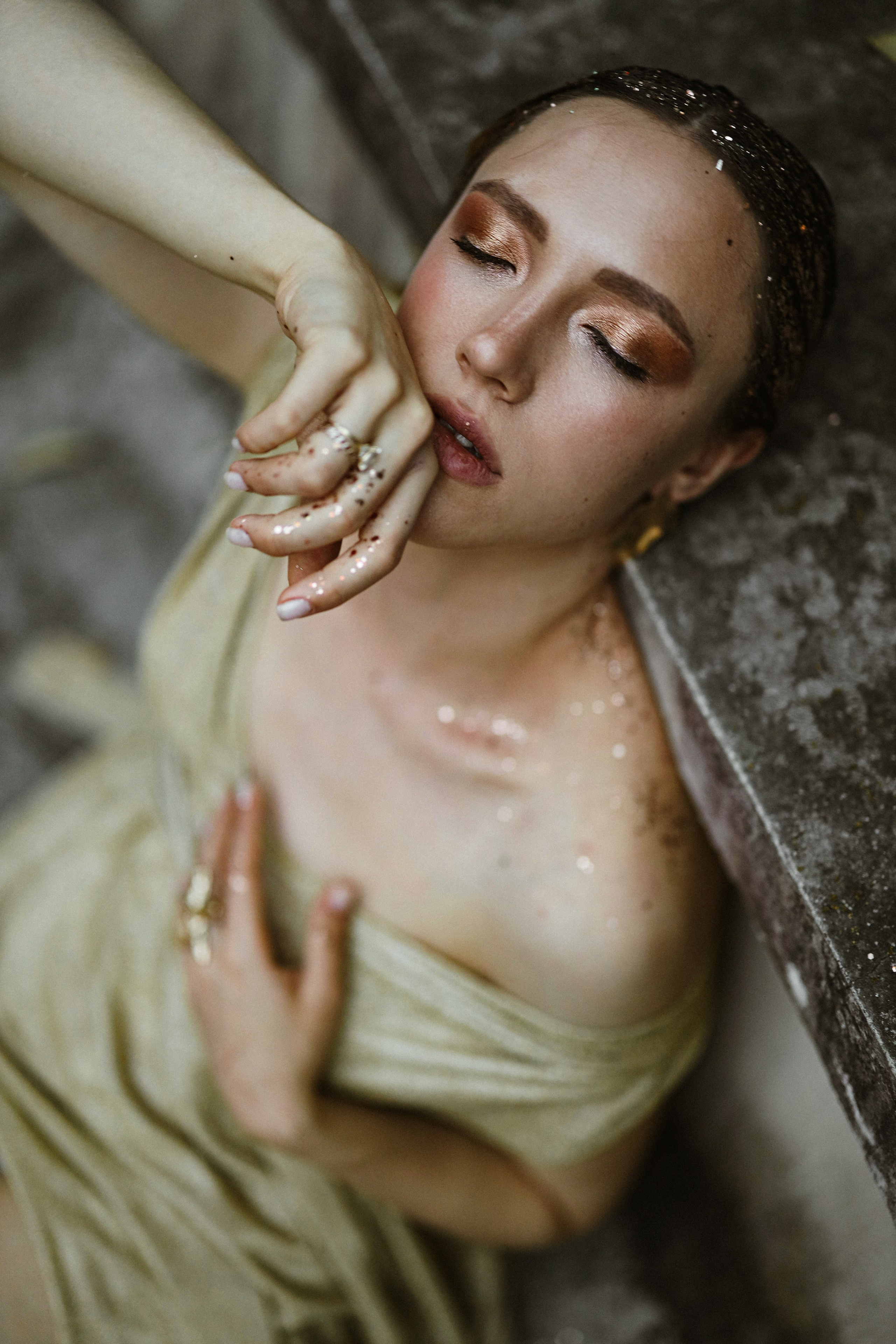 Фотосессия в заброшенном здании для Софии, Сухум, Абхазия. Свадебный и семейный фотограф в Абхазии Жанна Соснина