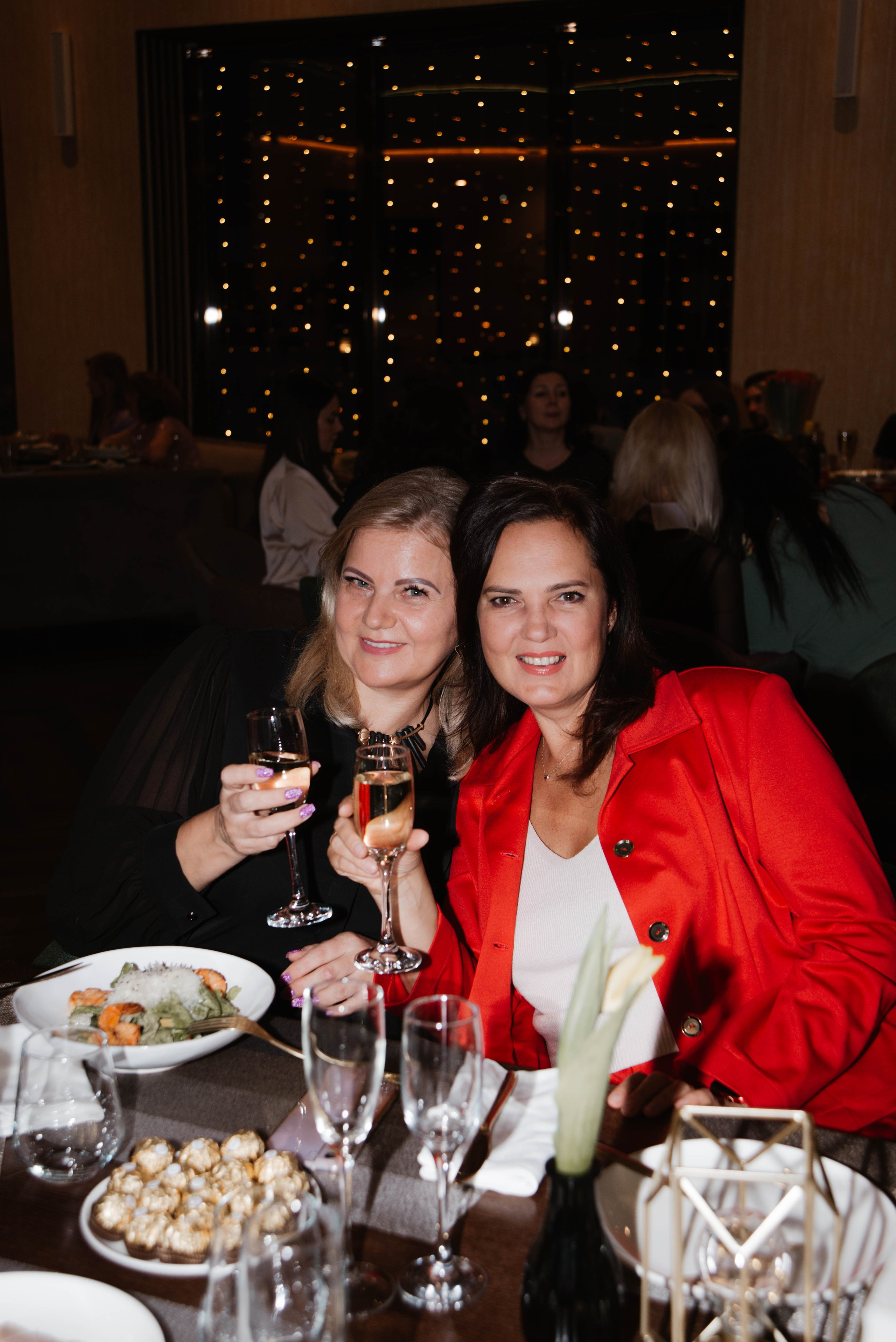 Праздник в стенах клубного пространства «Своя Среда». Ксения Glossa. Портретный и репортажный фотограф в Самаре