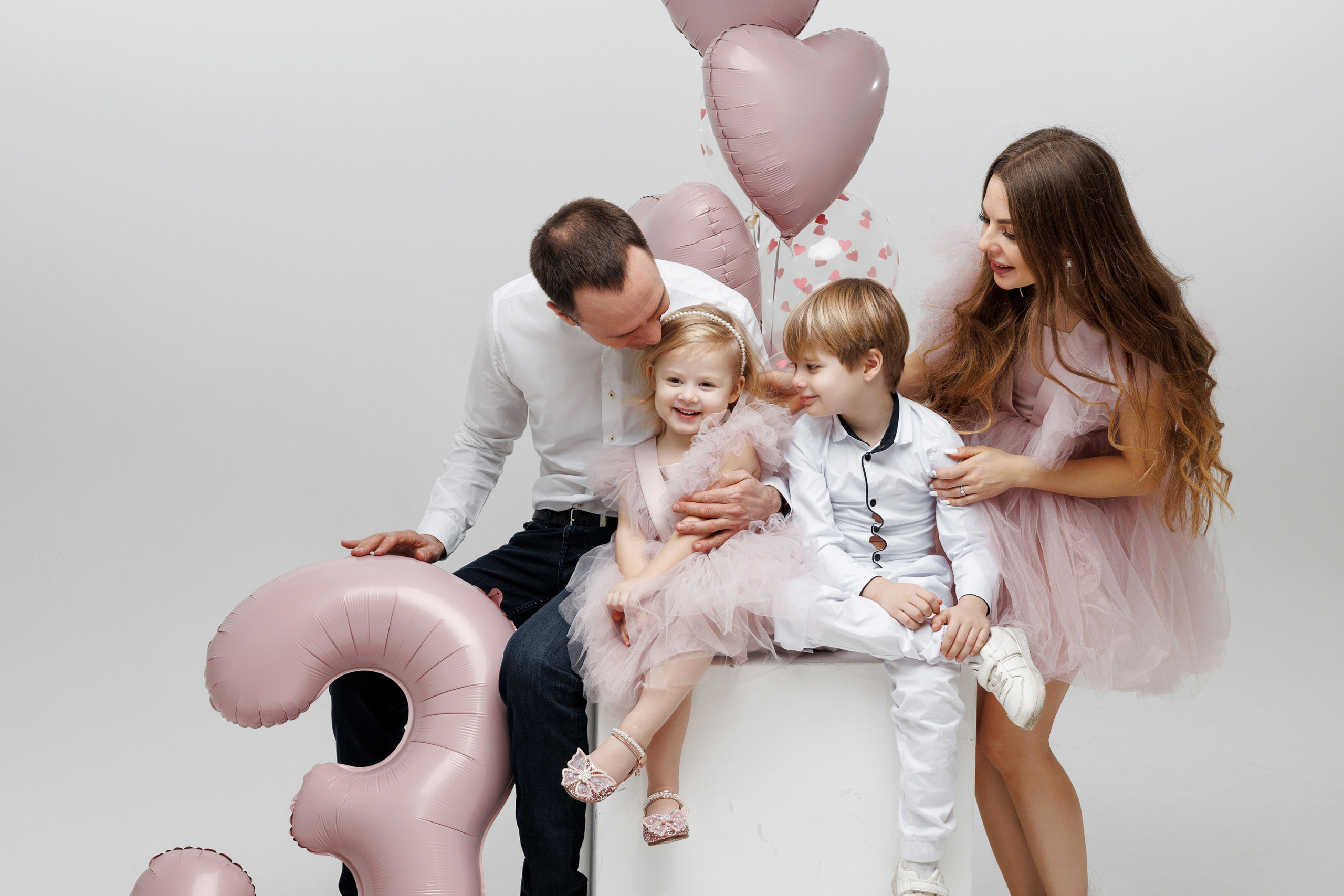 Съемка Дня Рождения Алисы в фотостудии CROSS-STUDIO зал IDEAL. Свадебный и семейный фотограф в Москве и МО Елена Агапова