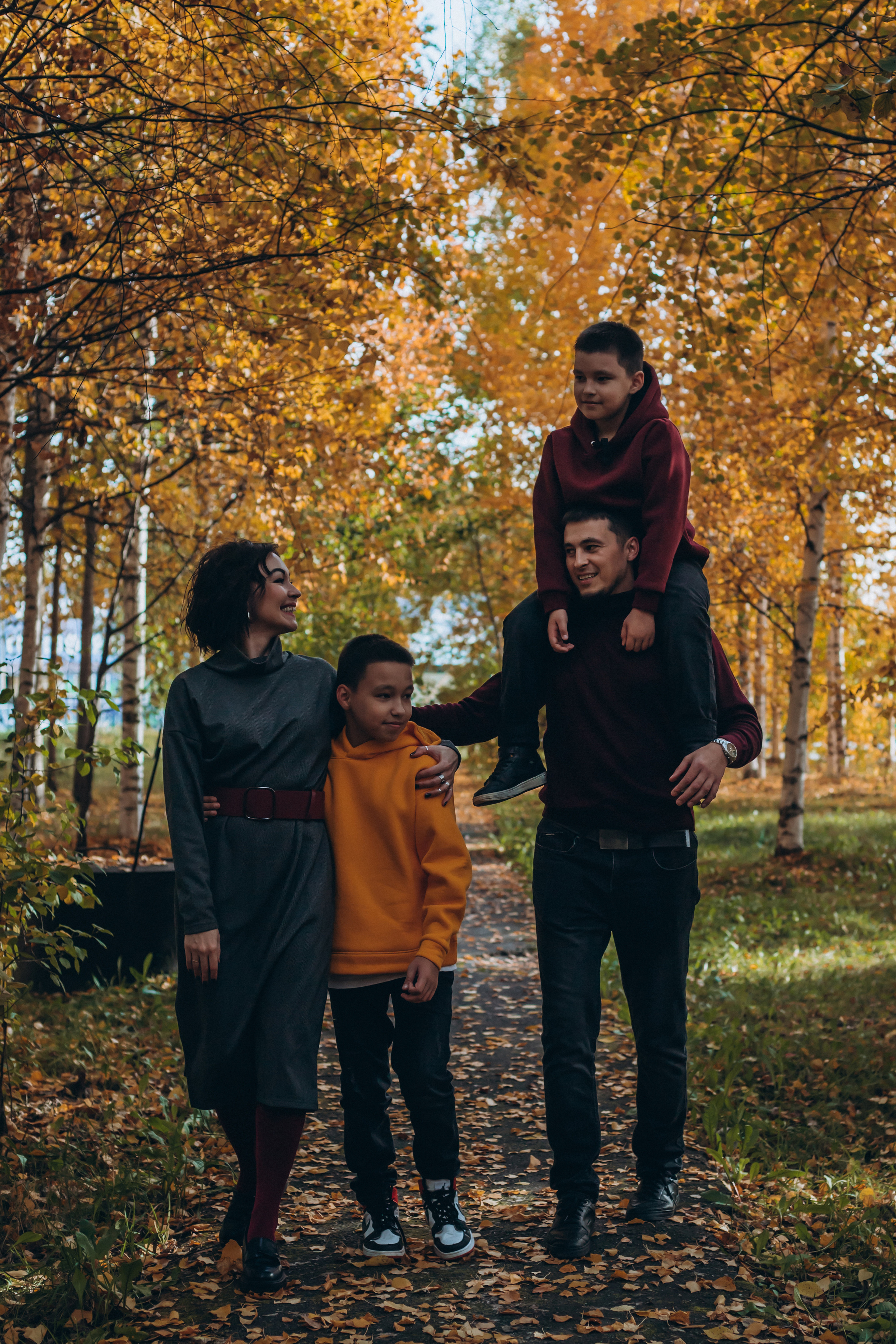 Семья Раяновых. Семейный фотограф Нижневартовск Тюмень Ефимова Ирина