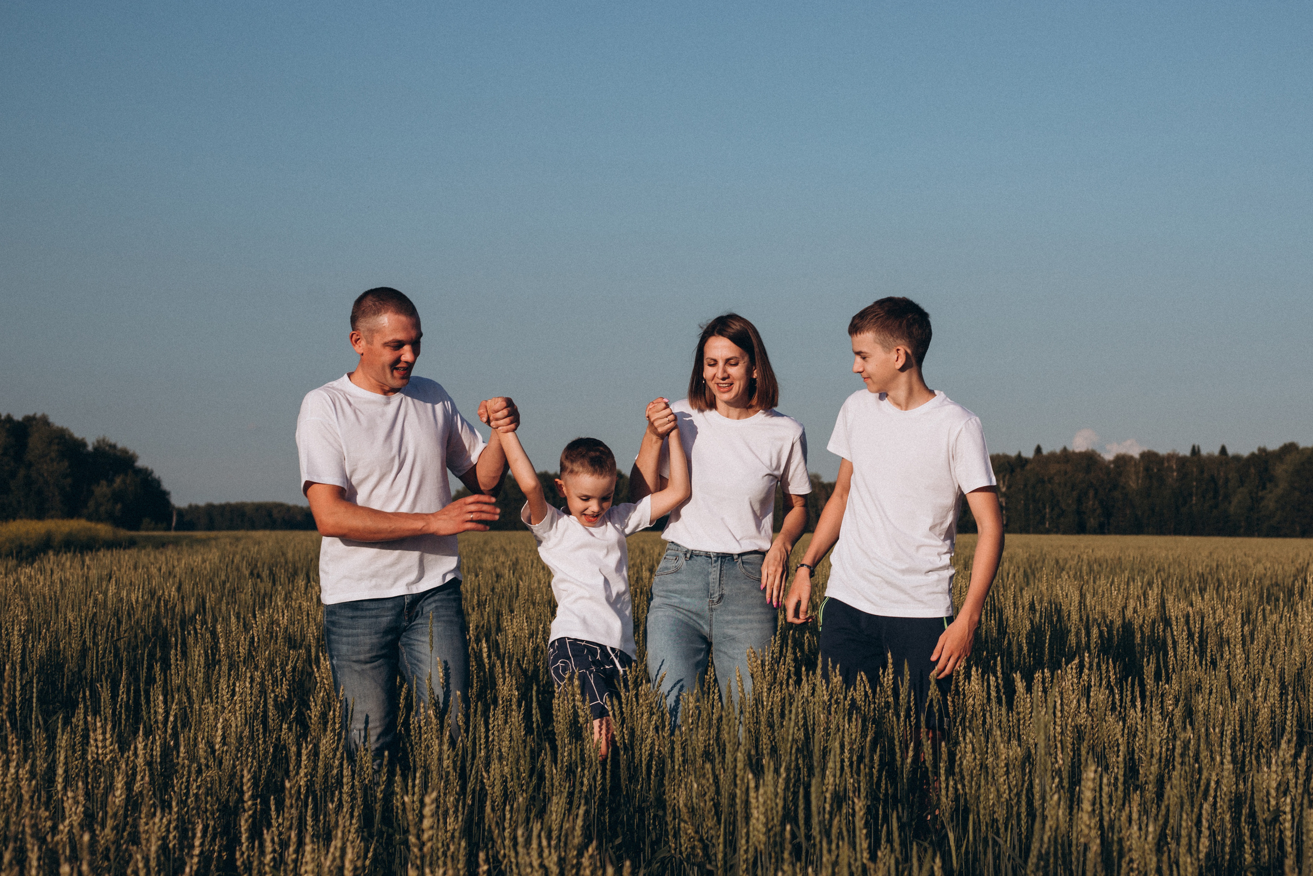 Вадим Юля Никита и Даниил. Семейный фотограф Нижневартовск Тюмень Ефимова Ирина