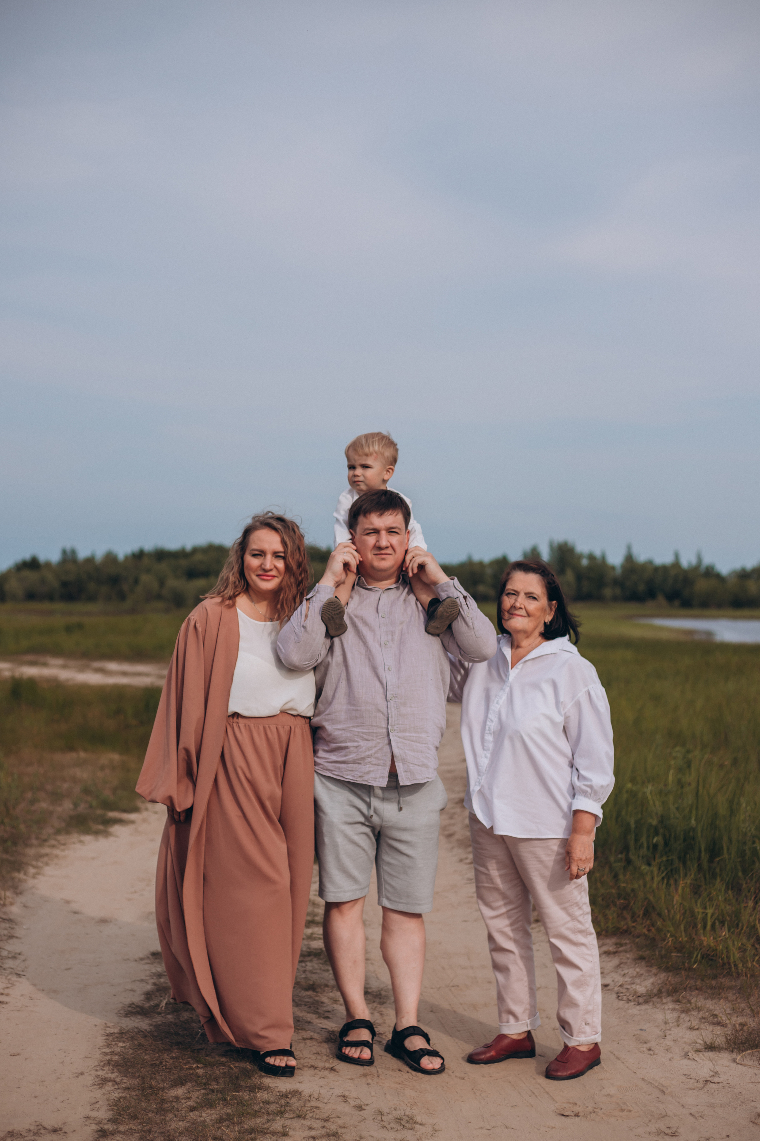 Семья Левашовых. Семейный фотограф Нижневартовск Тюмень Ефимова Ирина