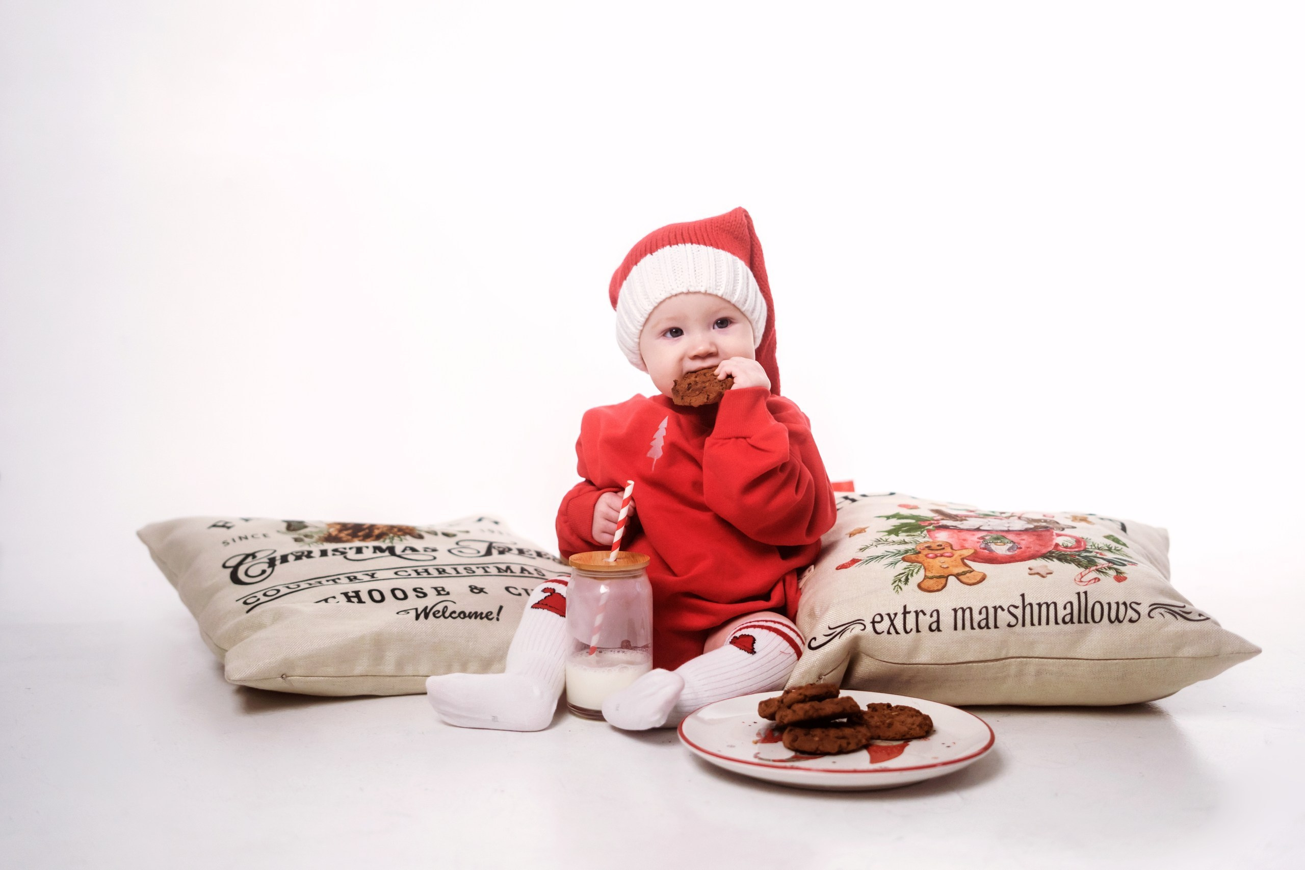 Адель. Новый год в студии. Мила Посвит Фотограф новорожденных в Тобольске