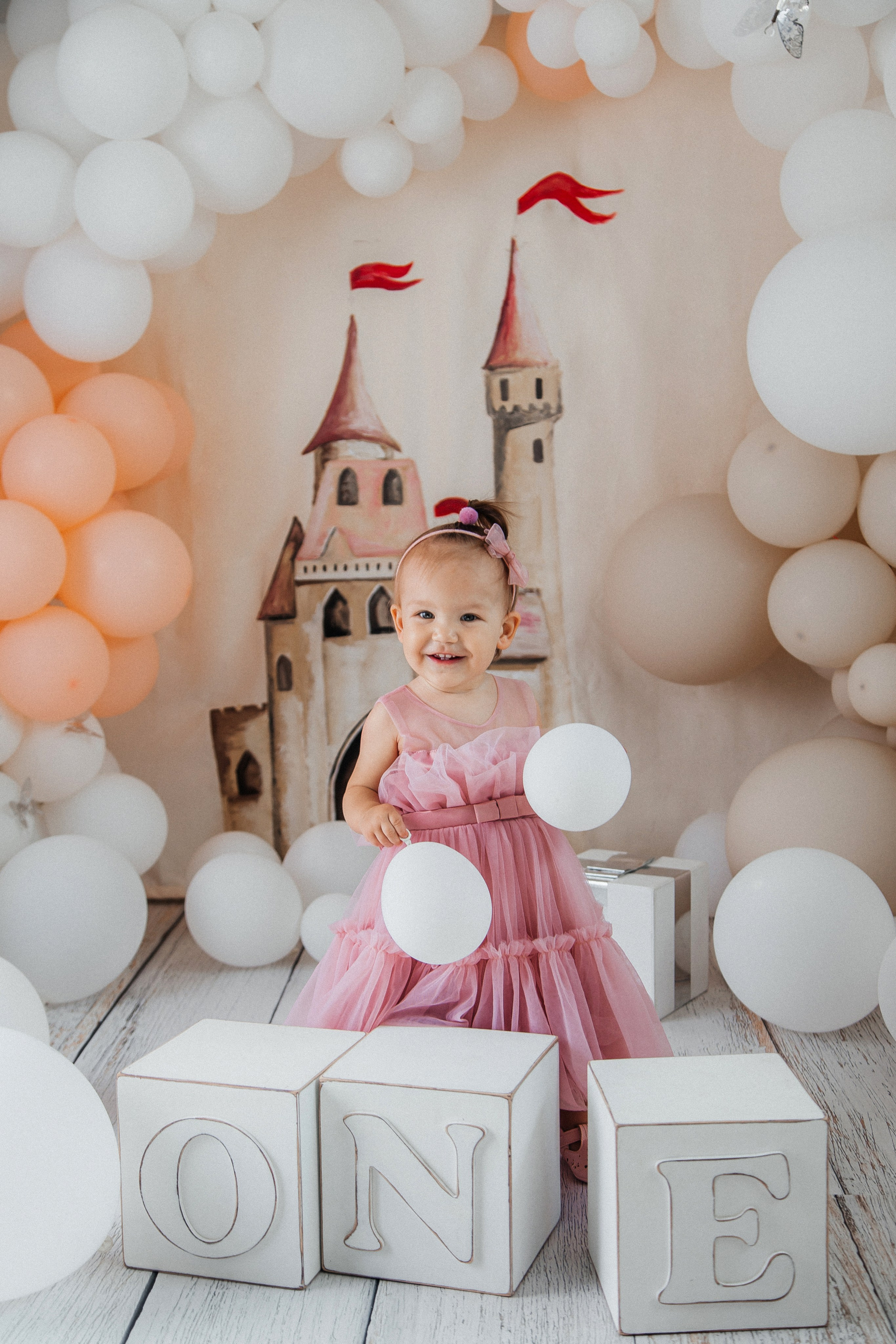 Зоны с шарами. Фотограф новорождённых Екатерина Боброва. Ульяновск