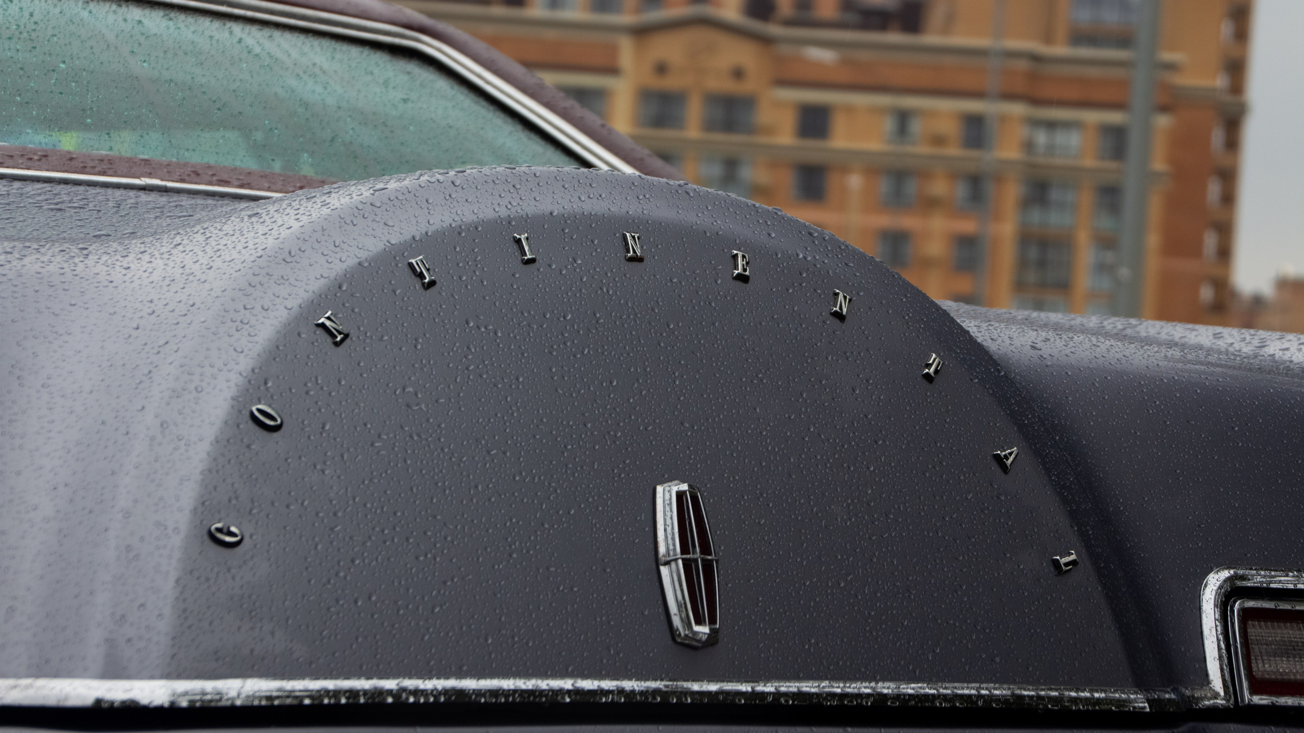 Фото Lincoln Continental Mark IV — купе американской классики