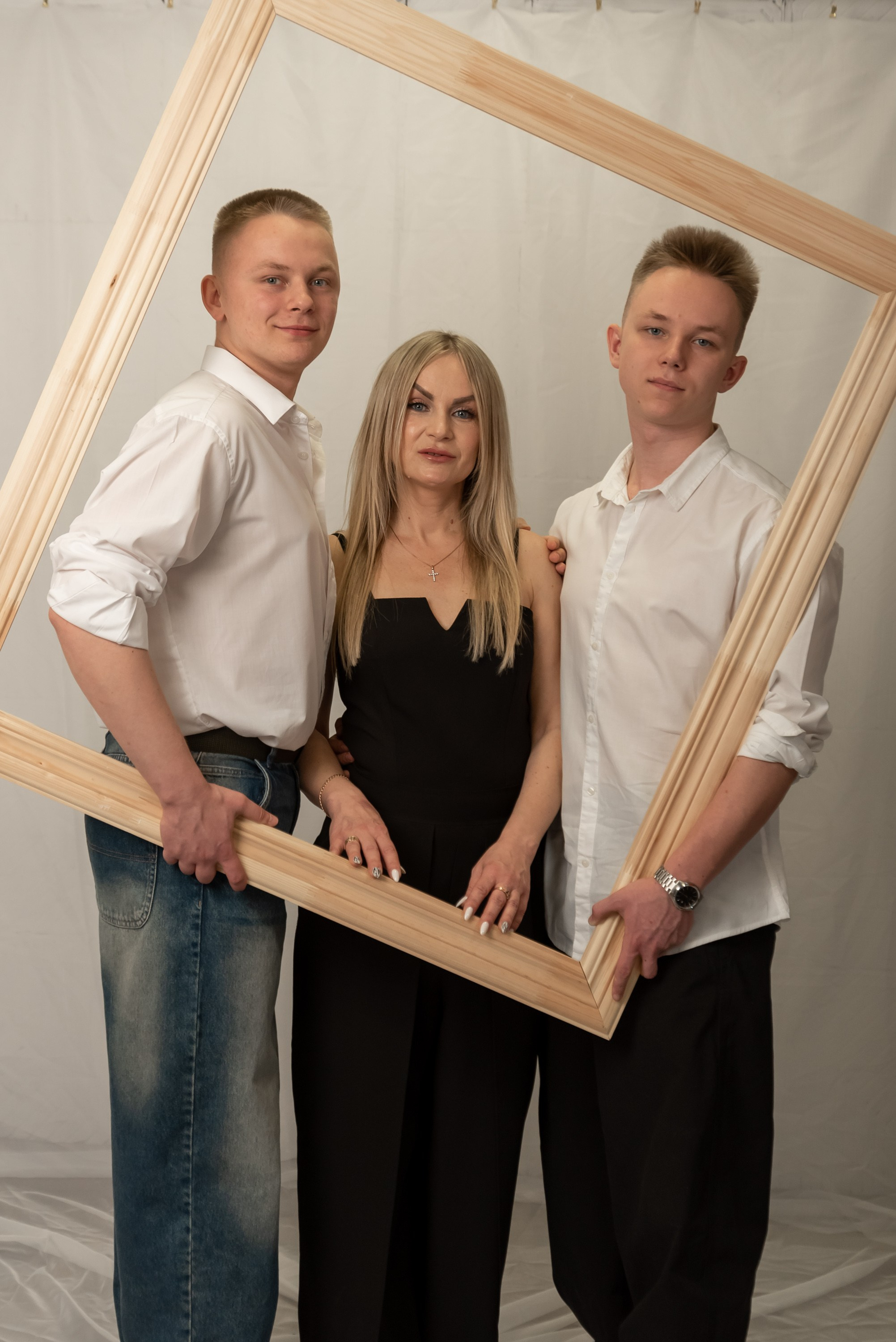 Семейная съемка в студии. Фотограф Тула творческие фотосессии недорого Ольга Ромашина