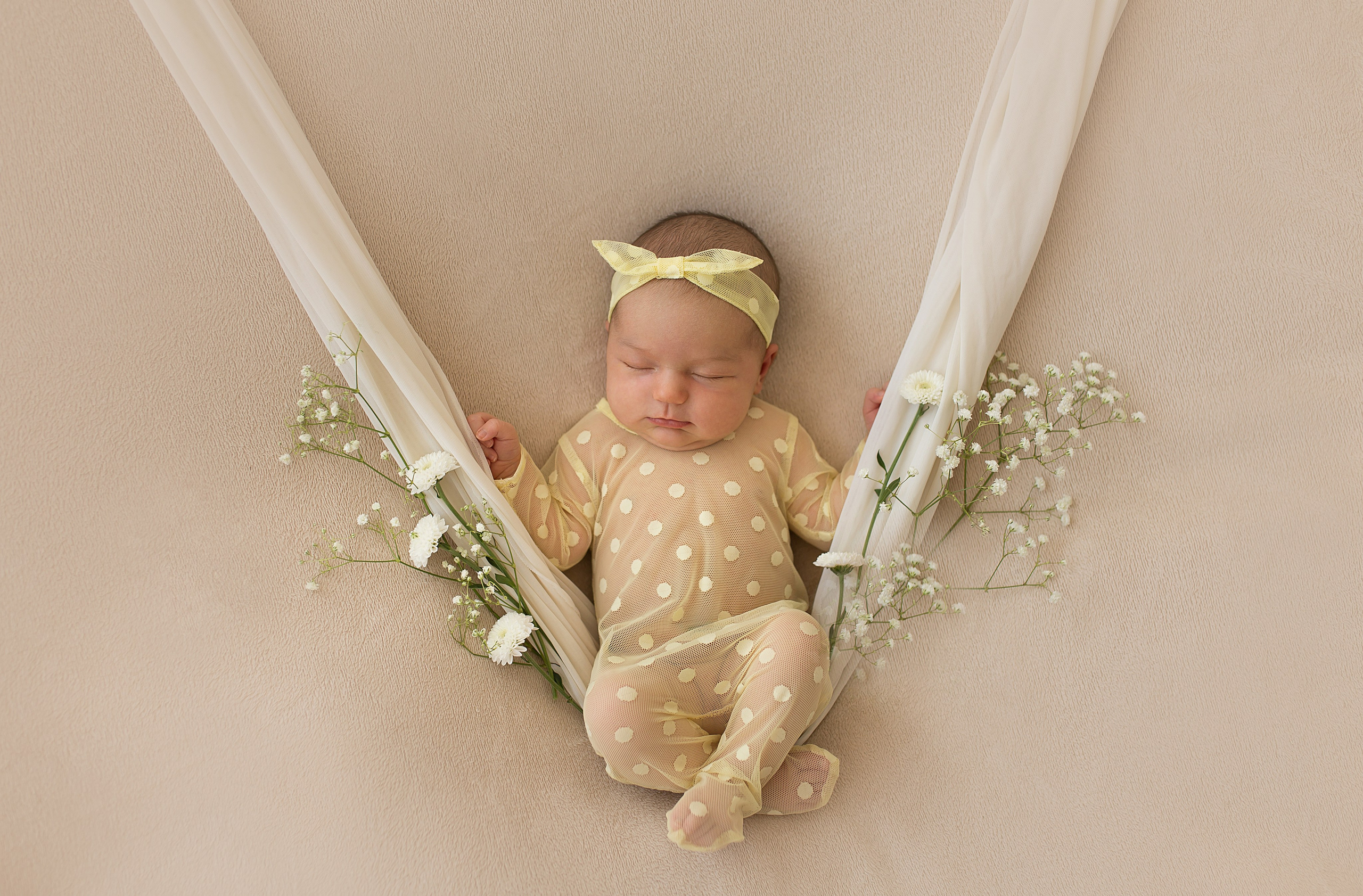 Фотосессия новорождённого. Фотограф новорождённых малышей и детский фотограф В Казани Лана Максим