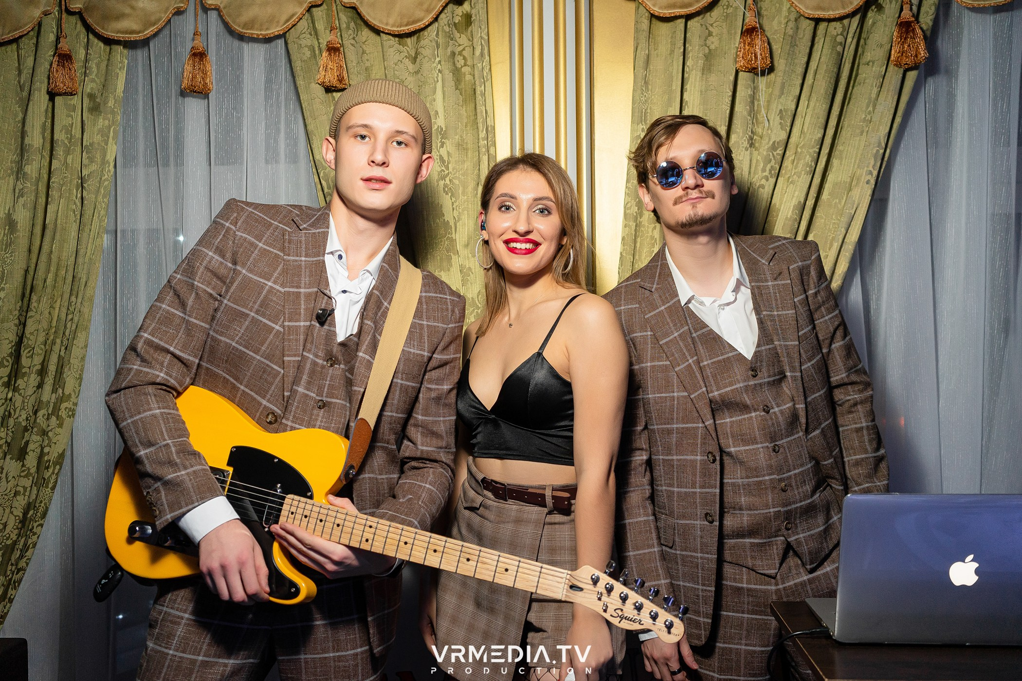 Mash Up Band в ресторане «Империя»