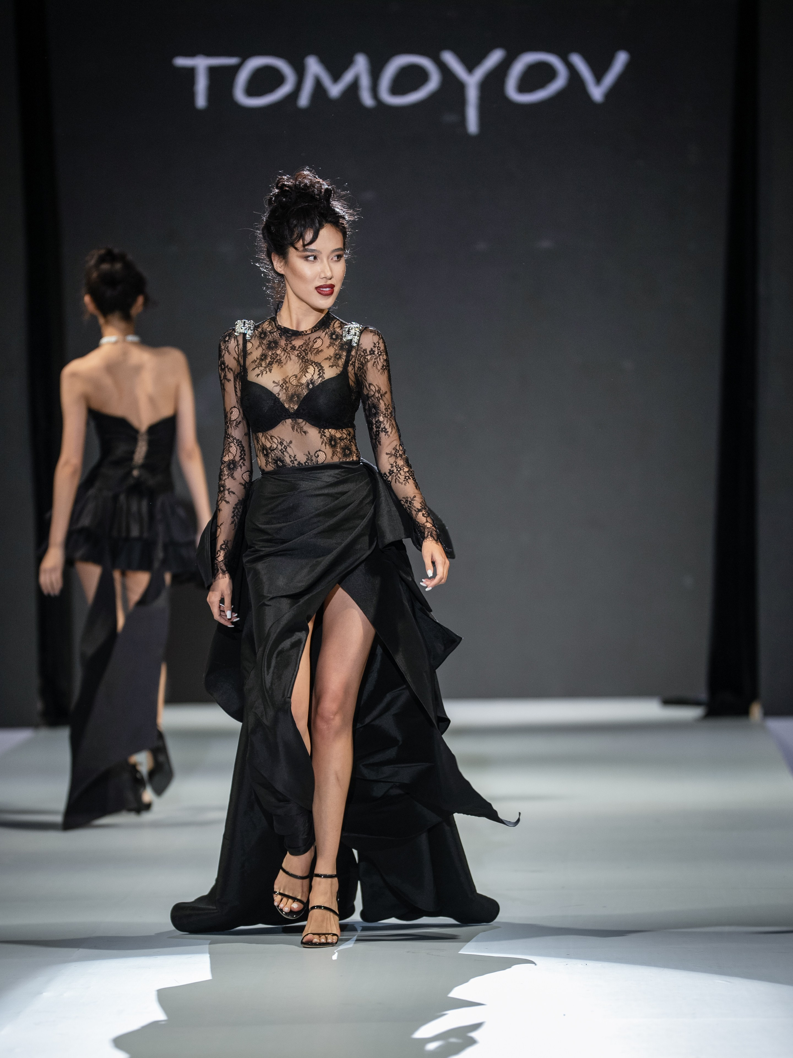 Eurasia Fashion Week Tomoyov. Сайт Алматинского НЮ АРТ, будуар и фэшн фотографа Дениса Карпенко