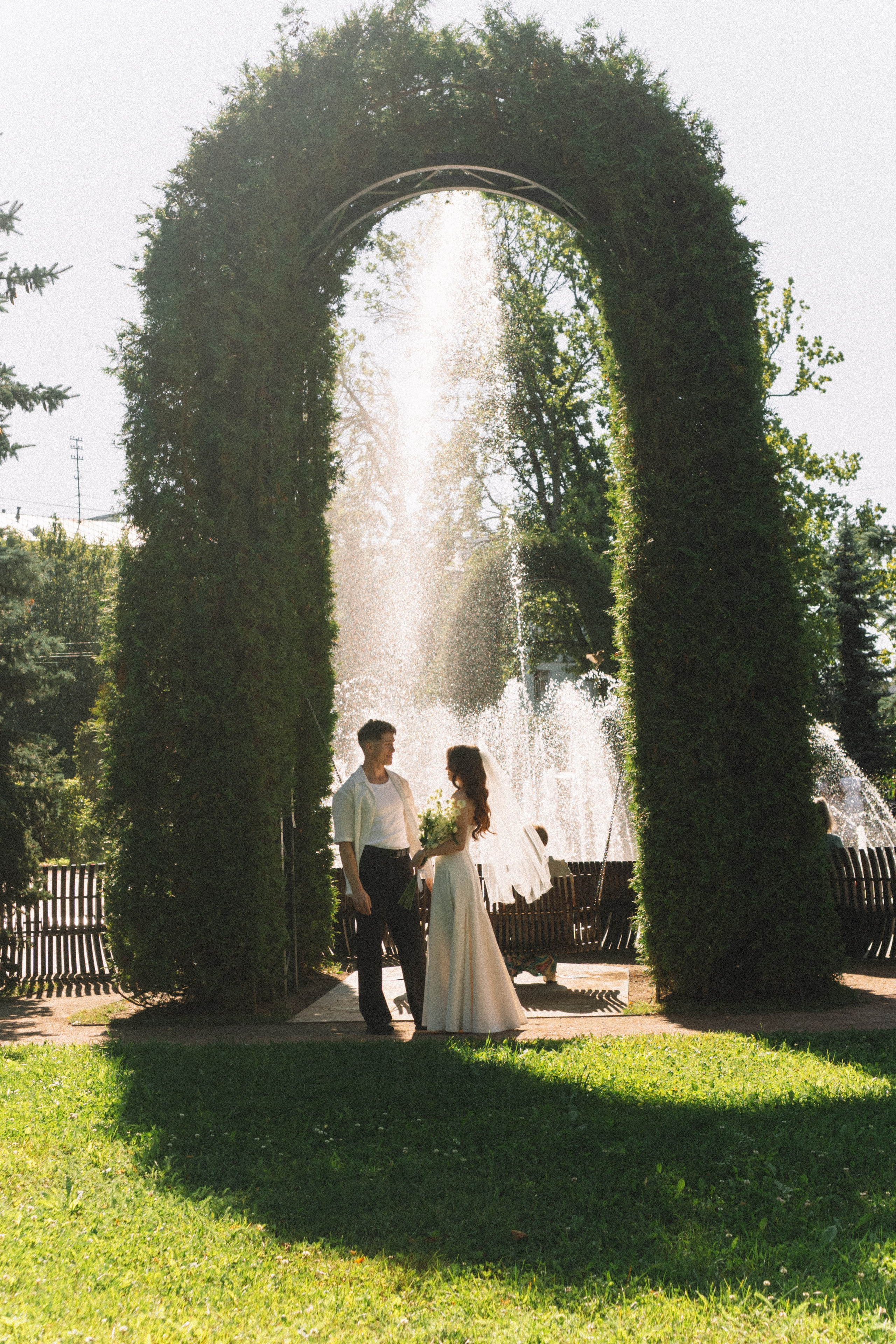 СВАДЕБНАЯ СЬЕМКА В ПЕТЕРГОФЕ И СЬЕМКА РЕПОРТАЖА В ЗАГСЕ ПЕТЕРГОФА. Профессиональный фотограф, Санкт-Петербург — Виктория Богомолова