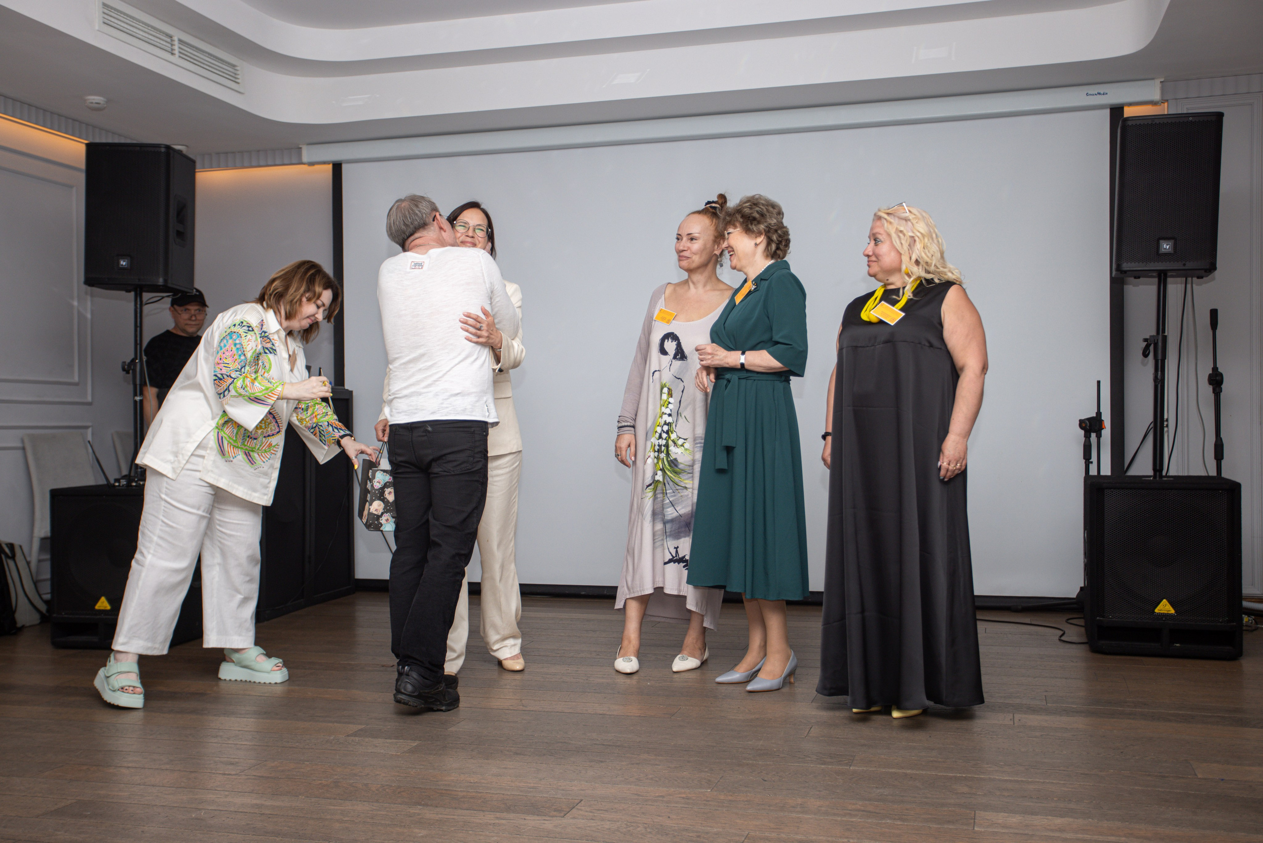 Встреча выпускников. Стоматологи СПб. Семейный фотограф в Вышнем Волочке — Ульяна Иванова | Фотосессии для всей семьи