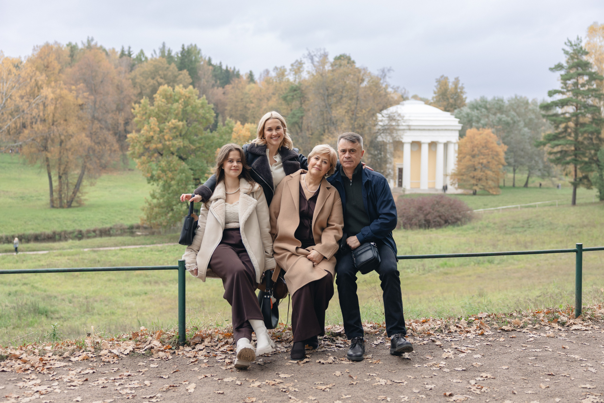 ВАЛЕНТИНА, ИГОРЬ, САБИНА И АЛИНА. Семейный Фотограф в Санкт-Петербурге Пушкин Анастасия Дьяконенкова