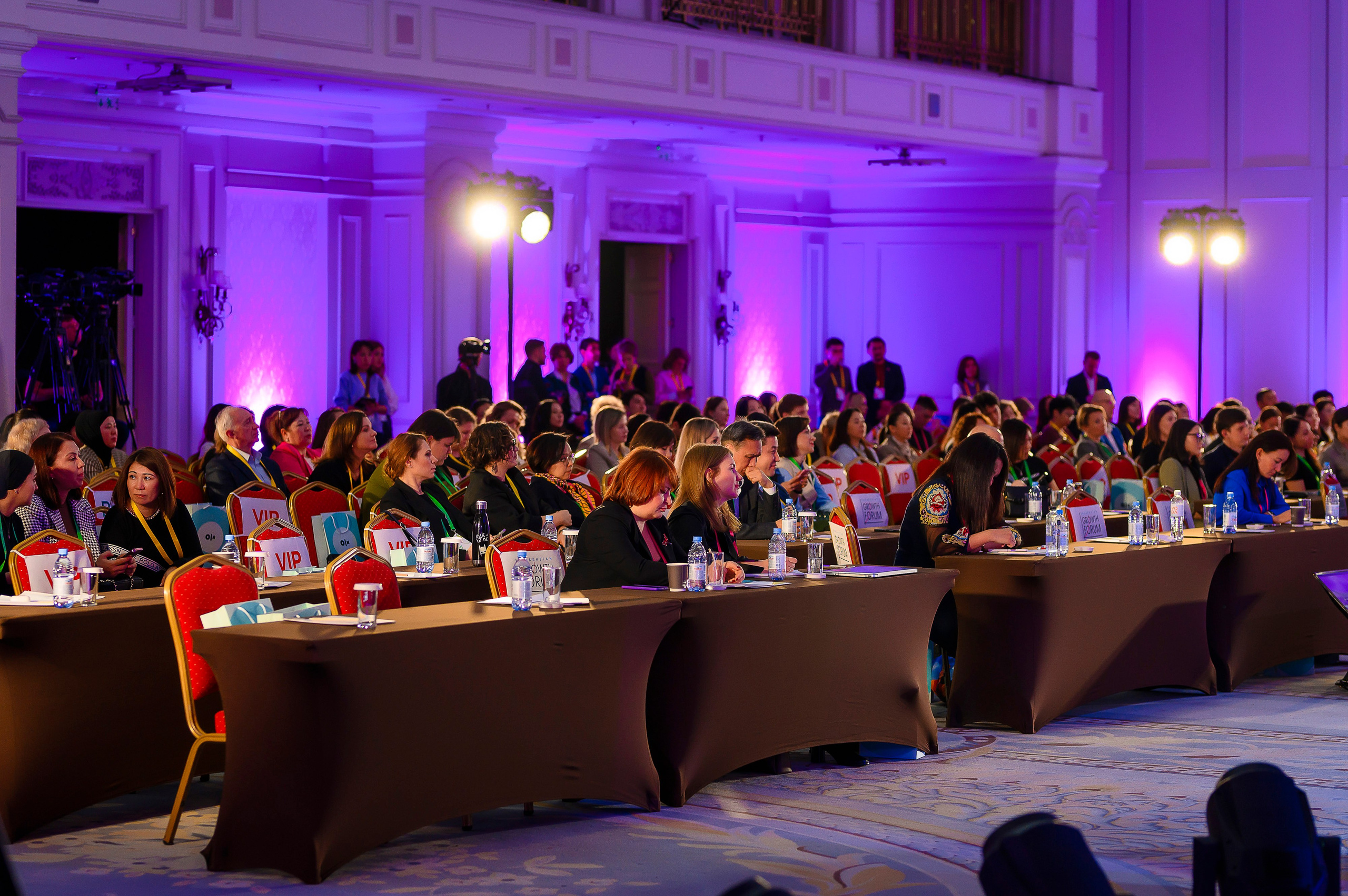 HR Forum 2024. Интерьерный и репортажный фотограф в Алматы