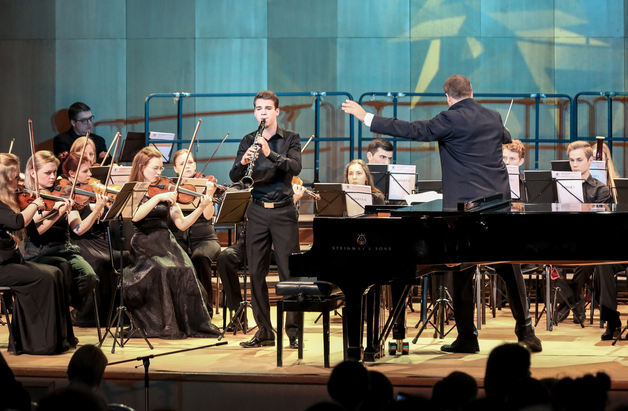 Юбилей Бетховенской школы. Дарья Письменюк / Darya Leitstern — фотограф, музыкант, журналист, путешественник