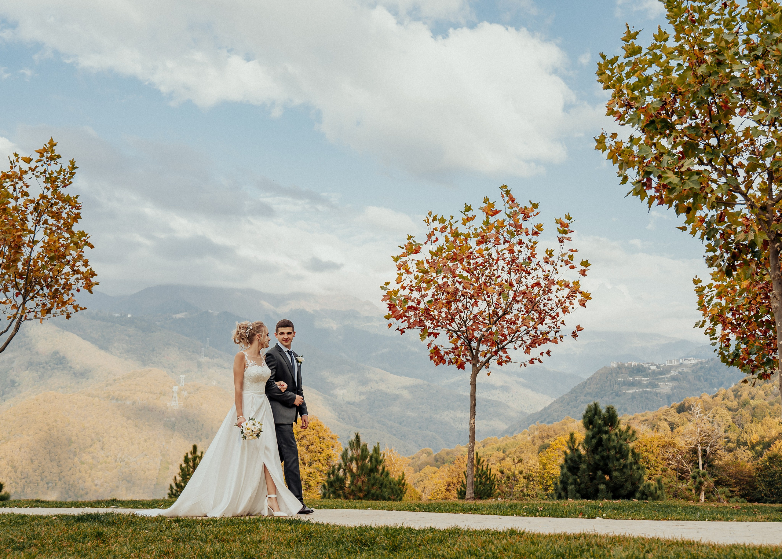 Место для фотосессии в Сочи, Адлере. Красивые свадебные фотосессии. Алина Бернд — свадебный и индивидуальный фотограф в Сочи и Адлере