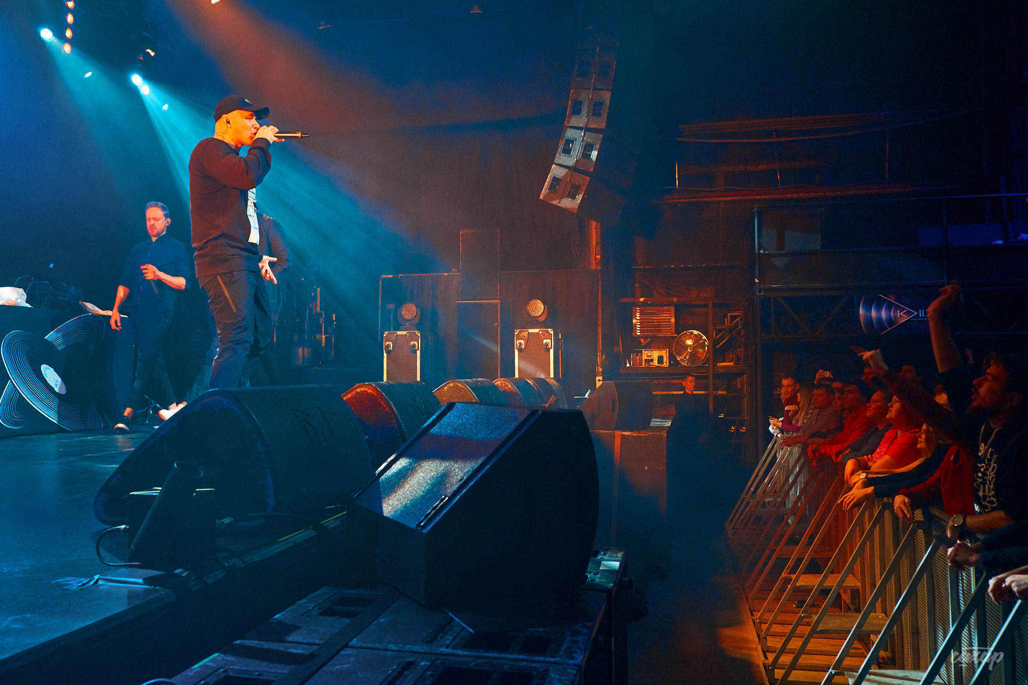 Каста, фото с концерта. Фотограф в Екатеринбурге Юра Сахар. Профессиональный фотограф в Екатеринбурге Юра Сахар