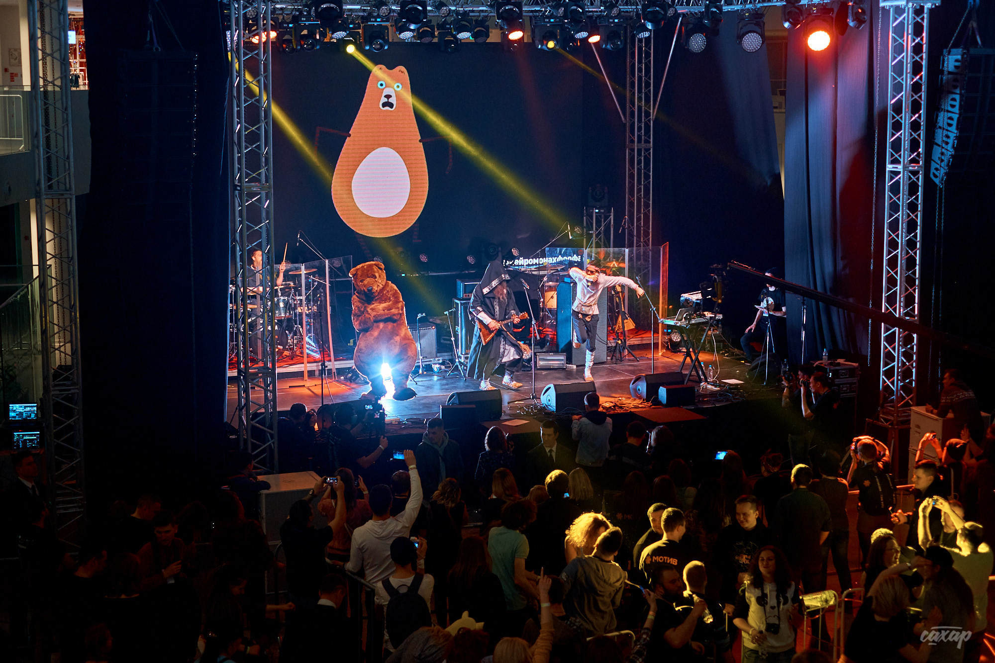 Нейромонах Феофан, фото с концерта. Фотограф в Екатеринбурге Юра Сахар. Профессиональный фотограф в Екатеринбурге Юра Сахар