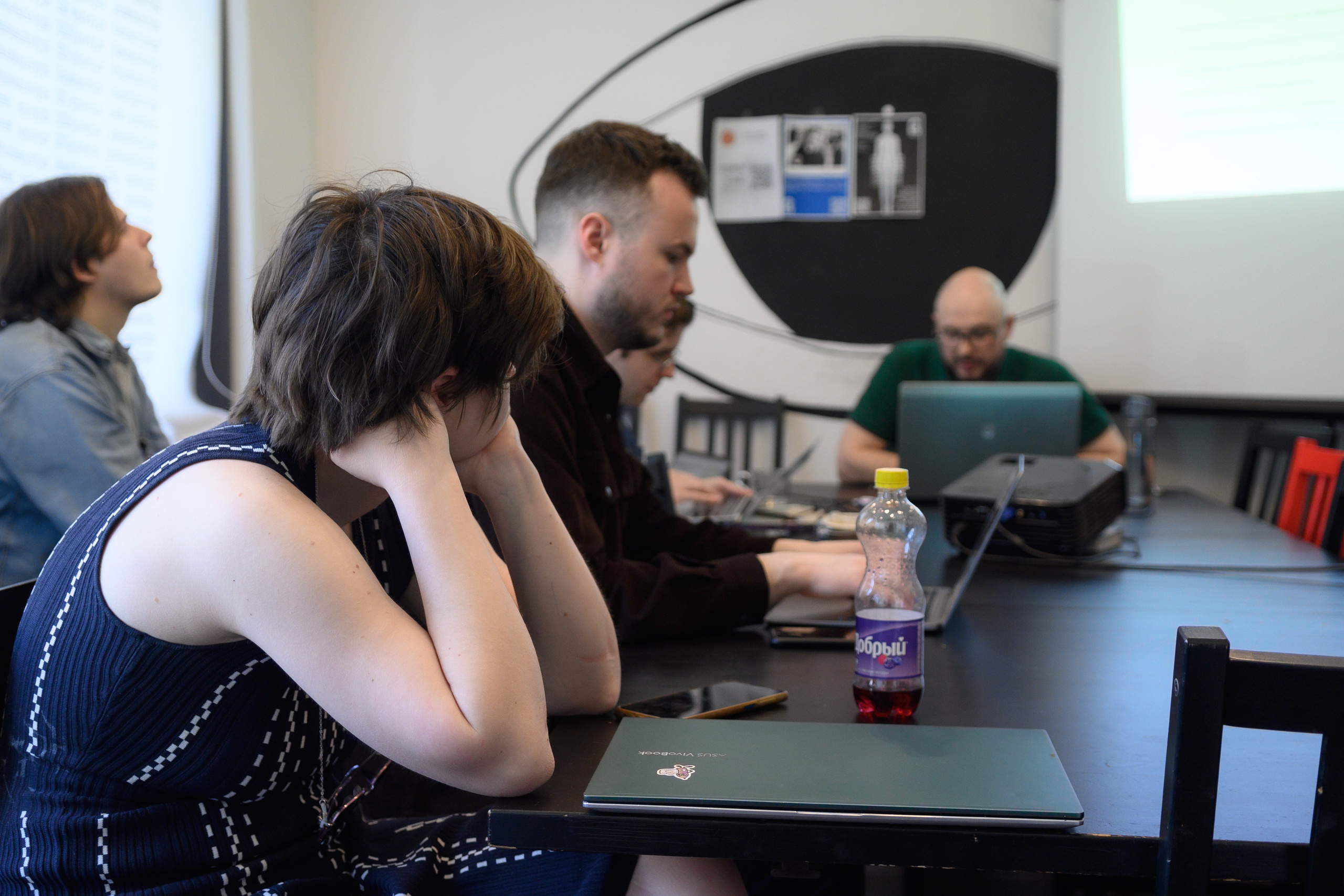 Научный круглый стол. Ларичев Алексей — индивидуальный и репортажный фотограф Москва