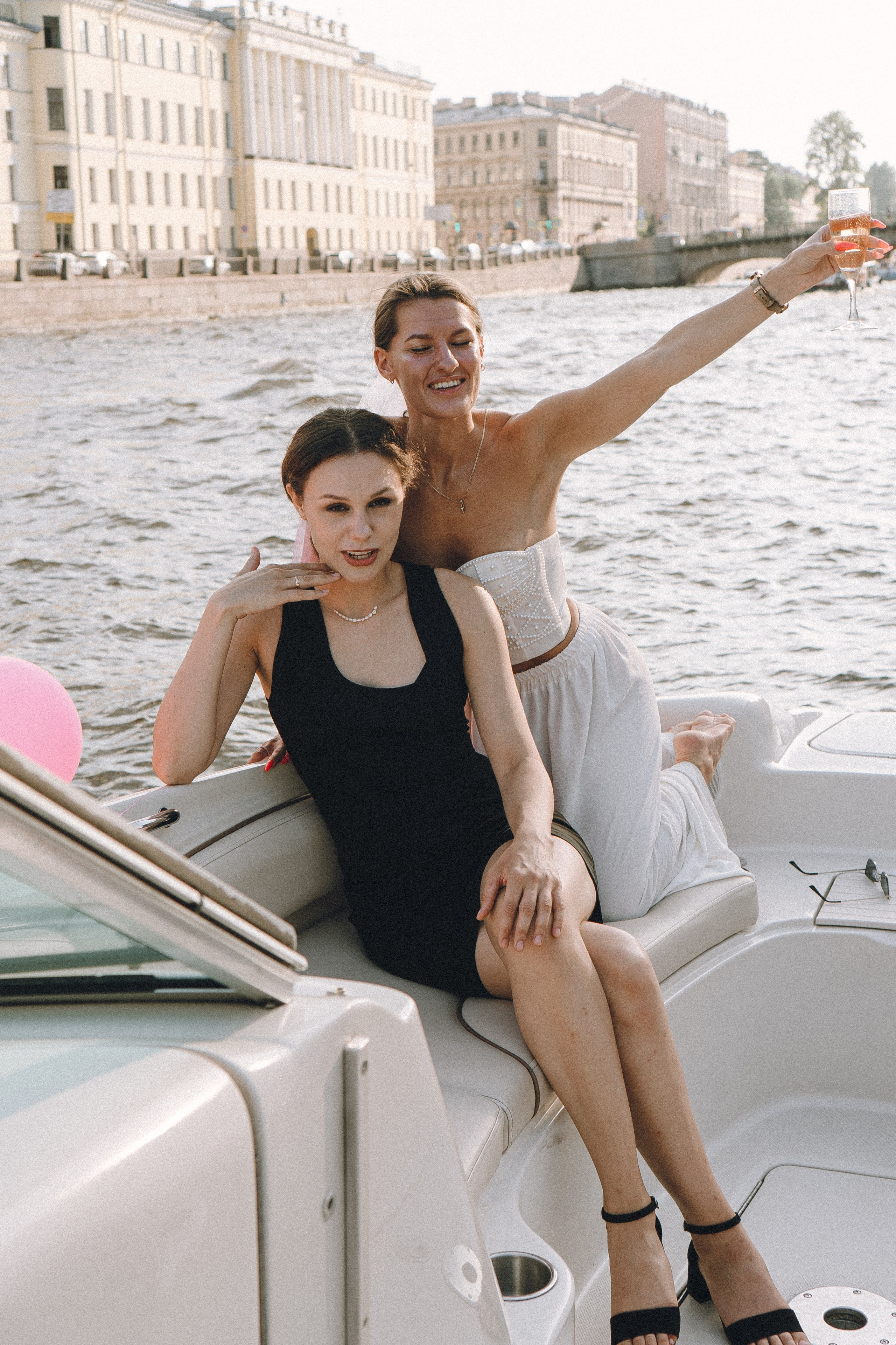 ДЕВИЧНИК НА КАТЕРЕ. Профессиональный фотограф, Санкт-Петербург — Виктория Богомолова