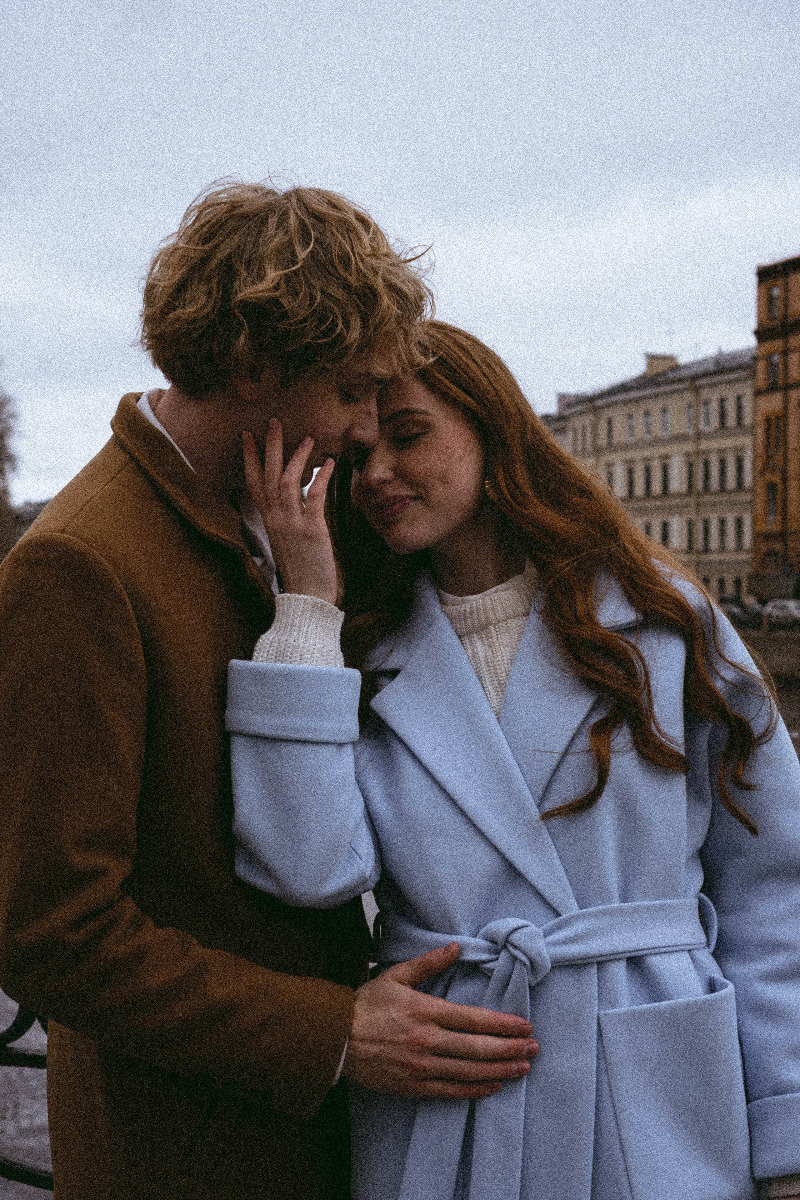 СВАДЕБНАЯ СЬЕМКА В ОТЕЛЕ. СБОРЫ ЖЕНИХА И НЕВЕСТЫ И ТАКЖЕ ТОР И ПОДГОТОВКА К ПРОГУЛКЕ И ПРОГУЛКА ПО ПЕТРОГРАДКЕ. Профессиональный фотограф, Санкт-Петербург — Виктория Богомолова