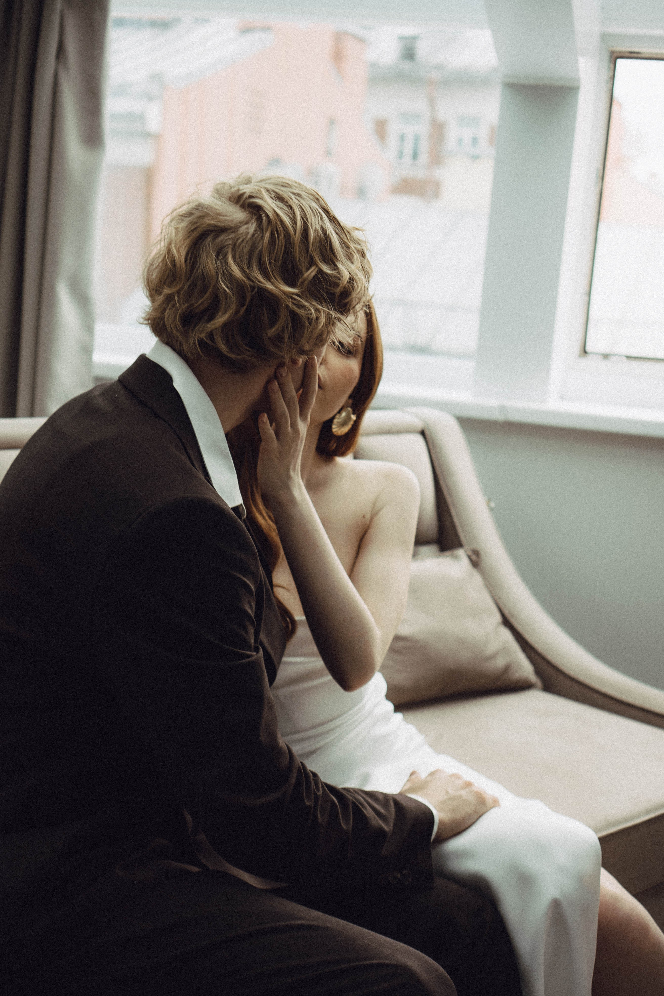 СВАДЕБНАЯ СЬЕМКА В ОТЕЛЕ. СБОРЫ ЖЕНИХА И НЕВЕСТЫ И ТАКЖЕ ТОР И ПОДГОТОВКА К ПРОГУЛКЕ. Профессиональный фотограф, Санкт-Петербург — Виктория Богомолова