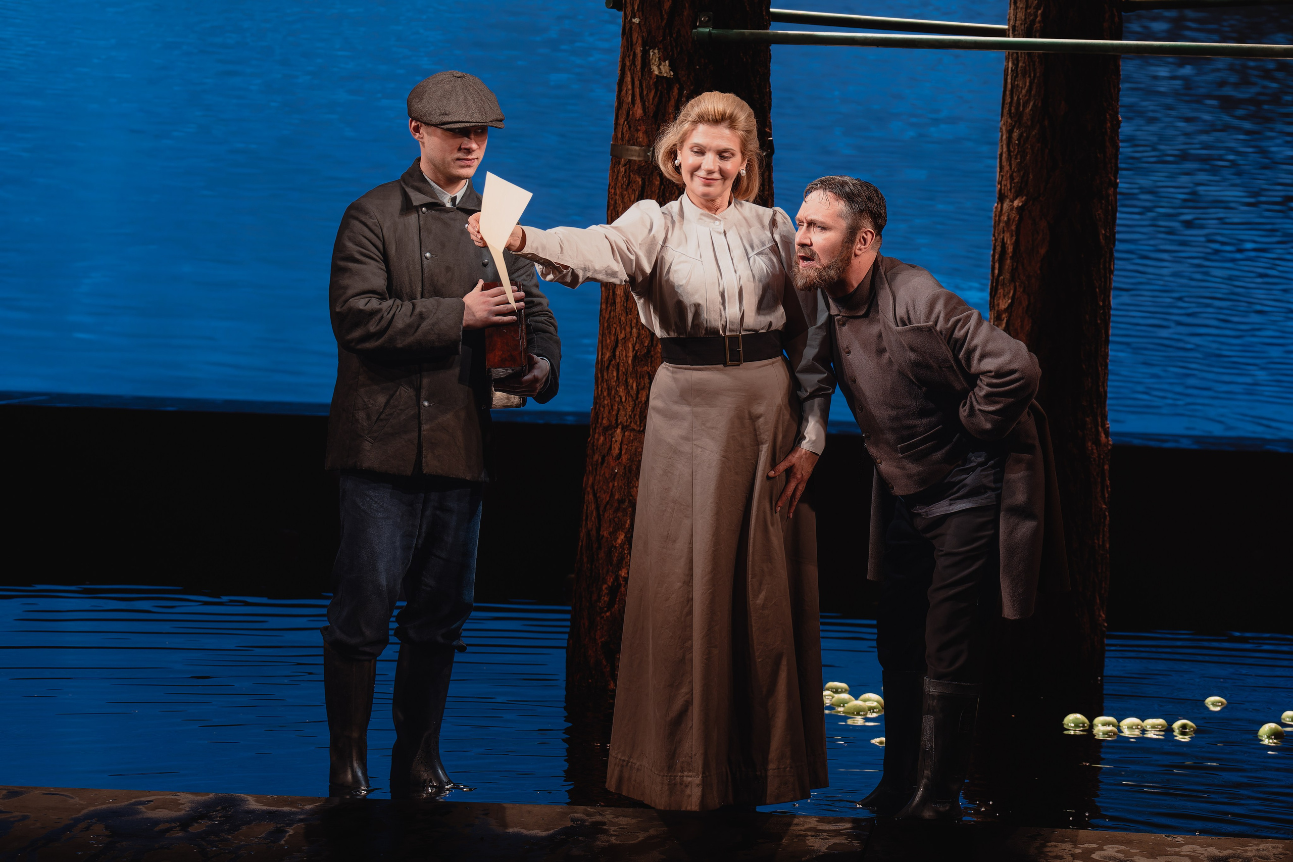 Театр Маяковского: Лес. Сайт фотографа Сергея Абрамова