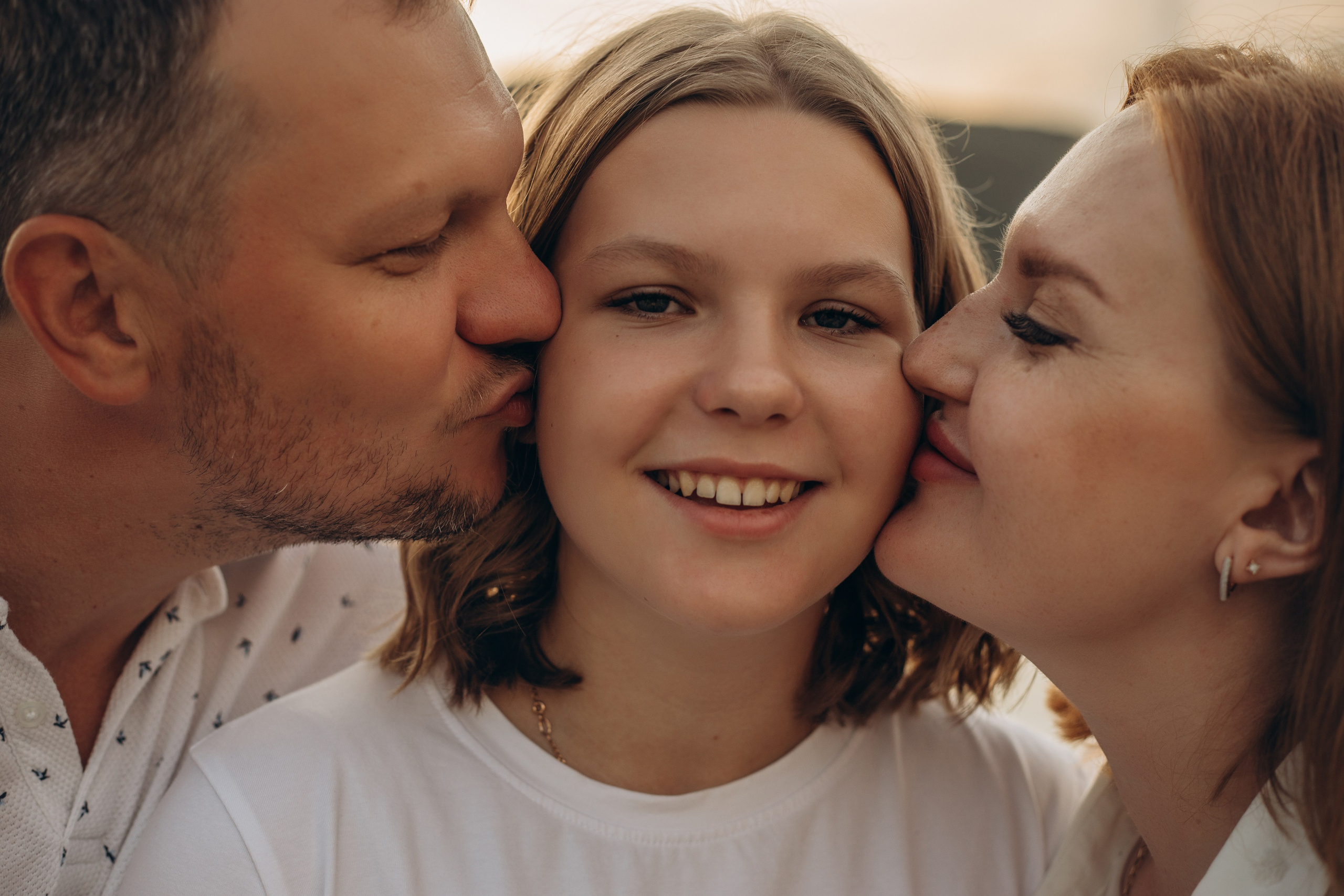 Антон, Тамара, Алиса и Ева — летний вечер у озера. Семейный фотограф Новороссийск, Анапа, Геленджик — Юлия Давыдова