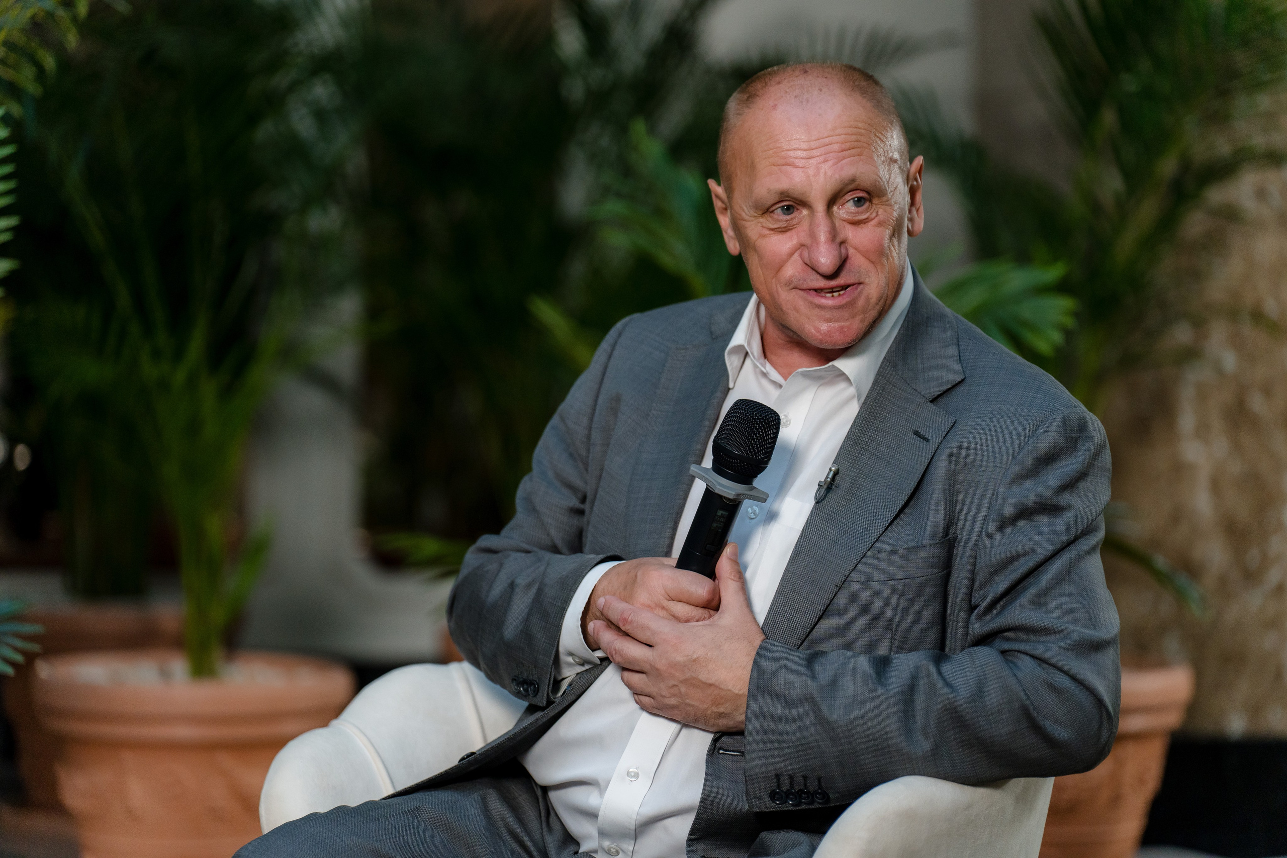 Выступление Татьяны Черниговской на встрече выпускников Экономического факультета МГУ им. М. В. Ломоносова в рамках ПМЭФ