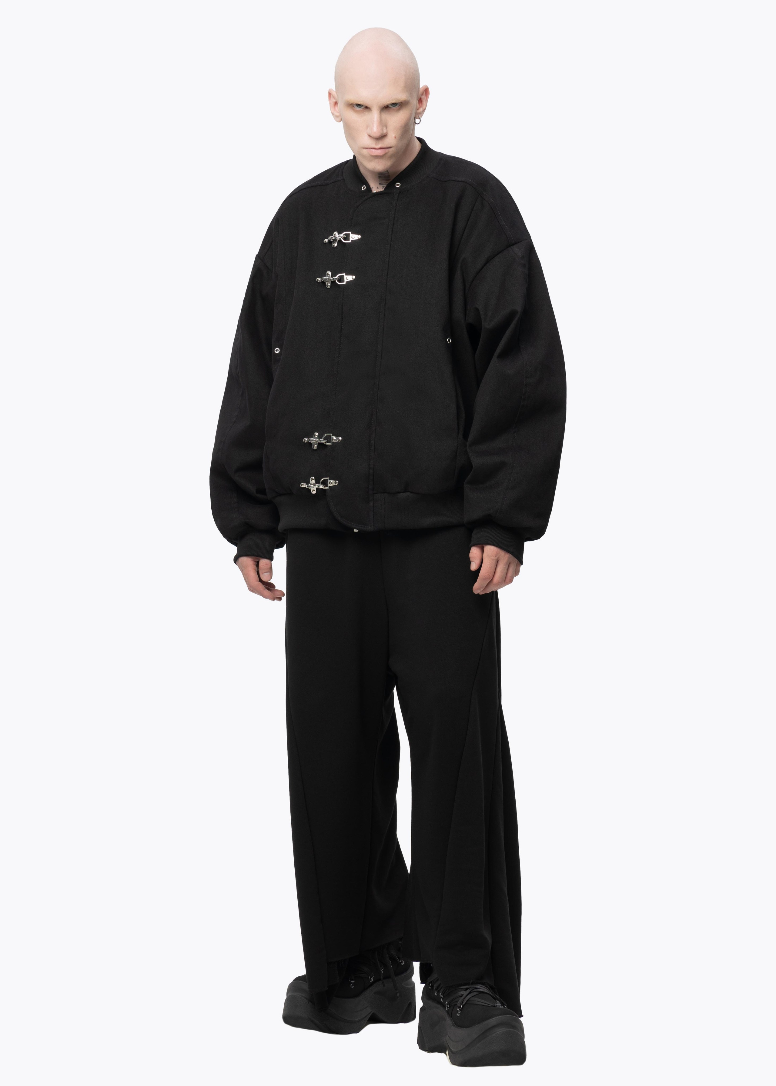 Bat Norton AI.AVANGARDEN. Фотограф для брендов Любовь Батина (Спб/Мск)