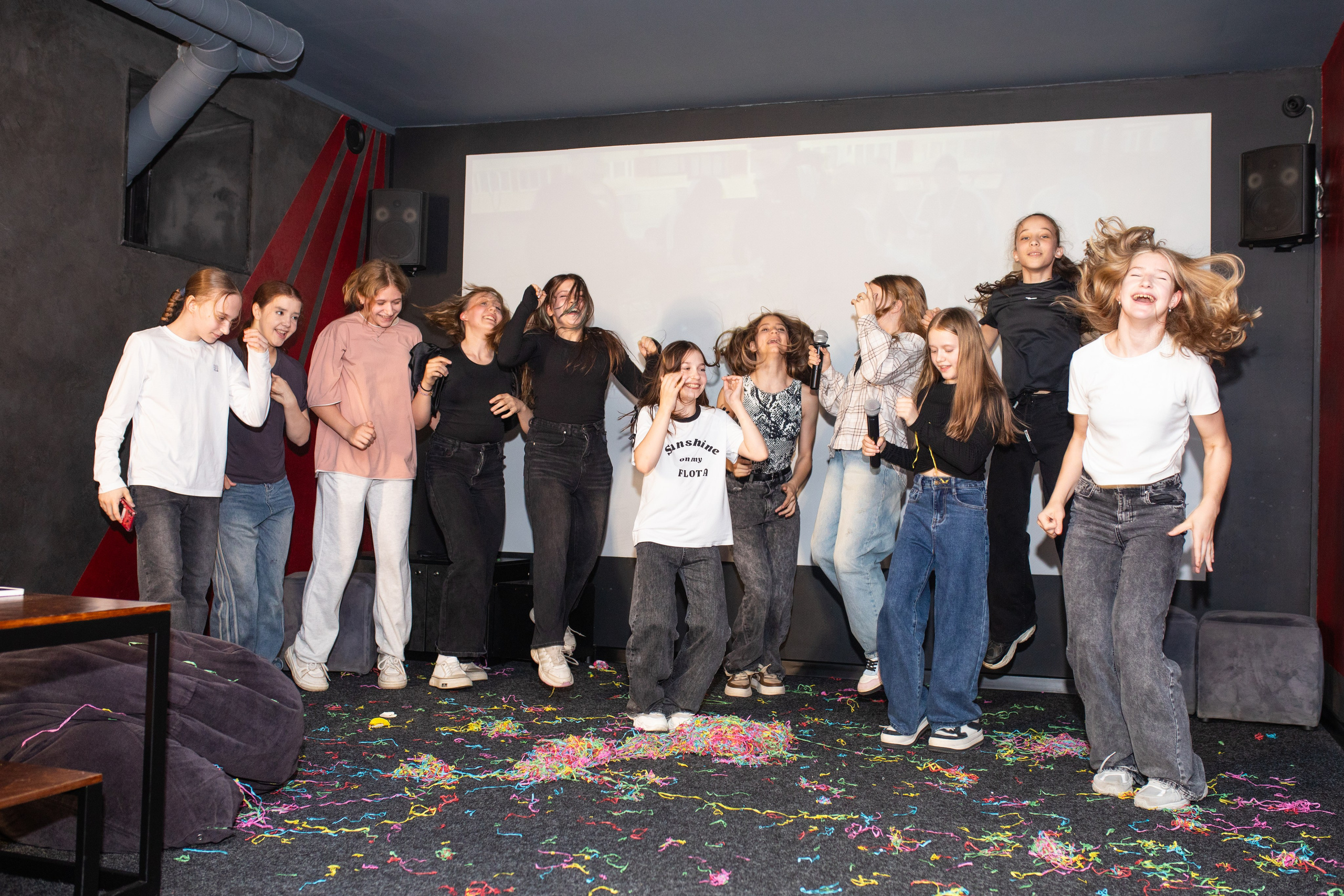 Кире 14! Караоке. Движуха. Тренды. Фотограф в Новосибирске Ася Зверева