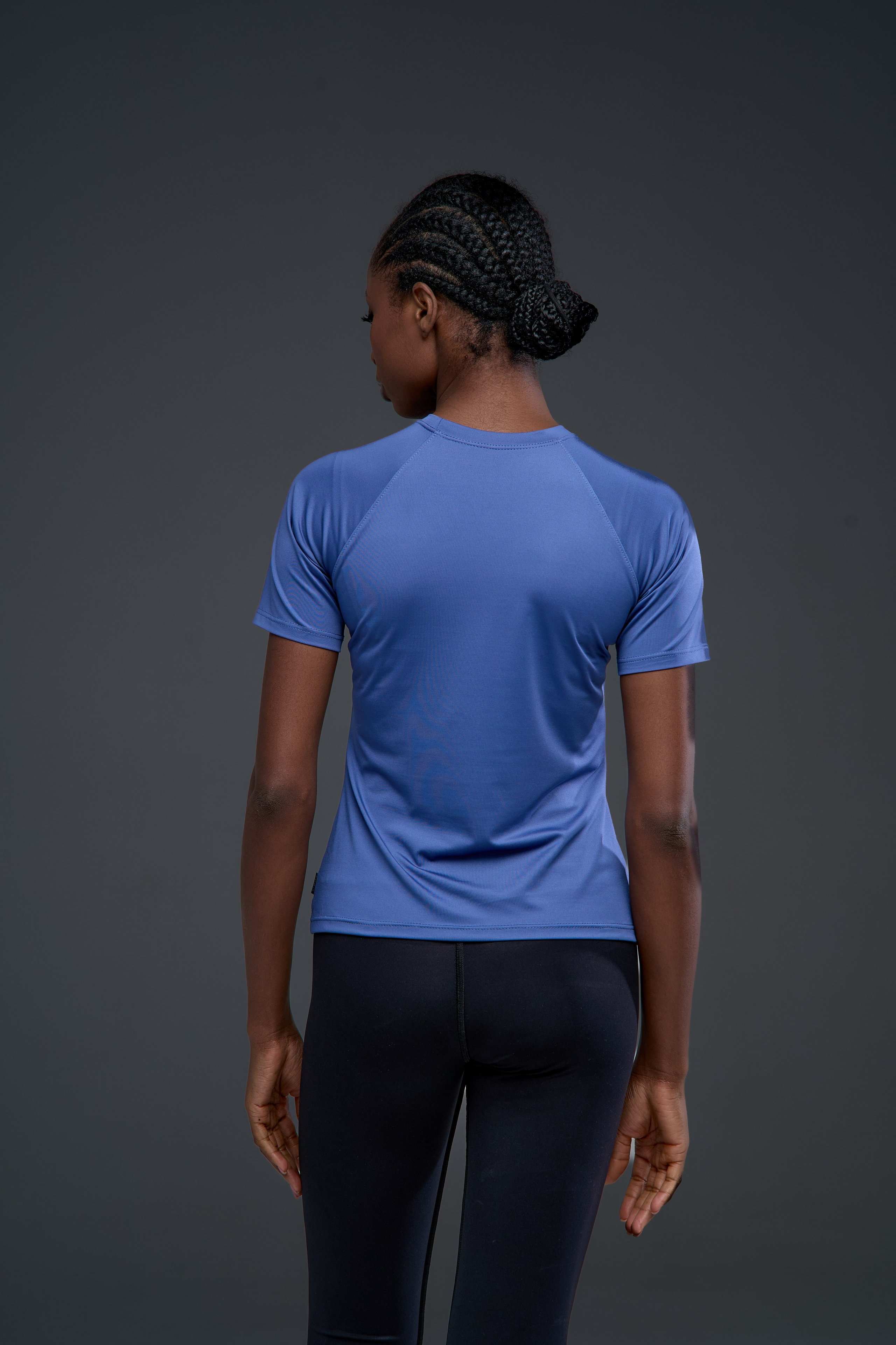 Спортивные футболки. Фотограф для маркетплейсов в Москве