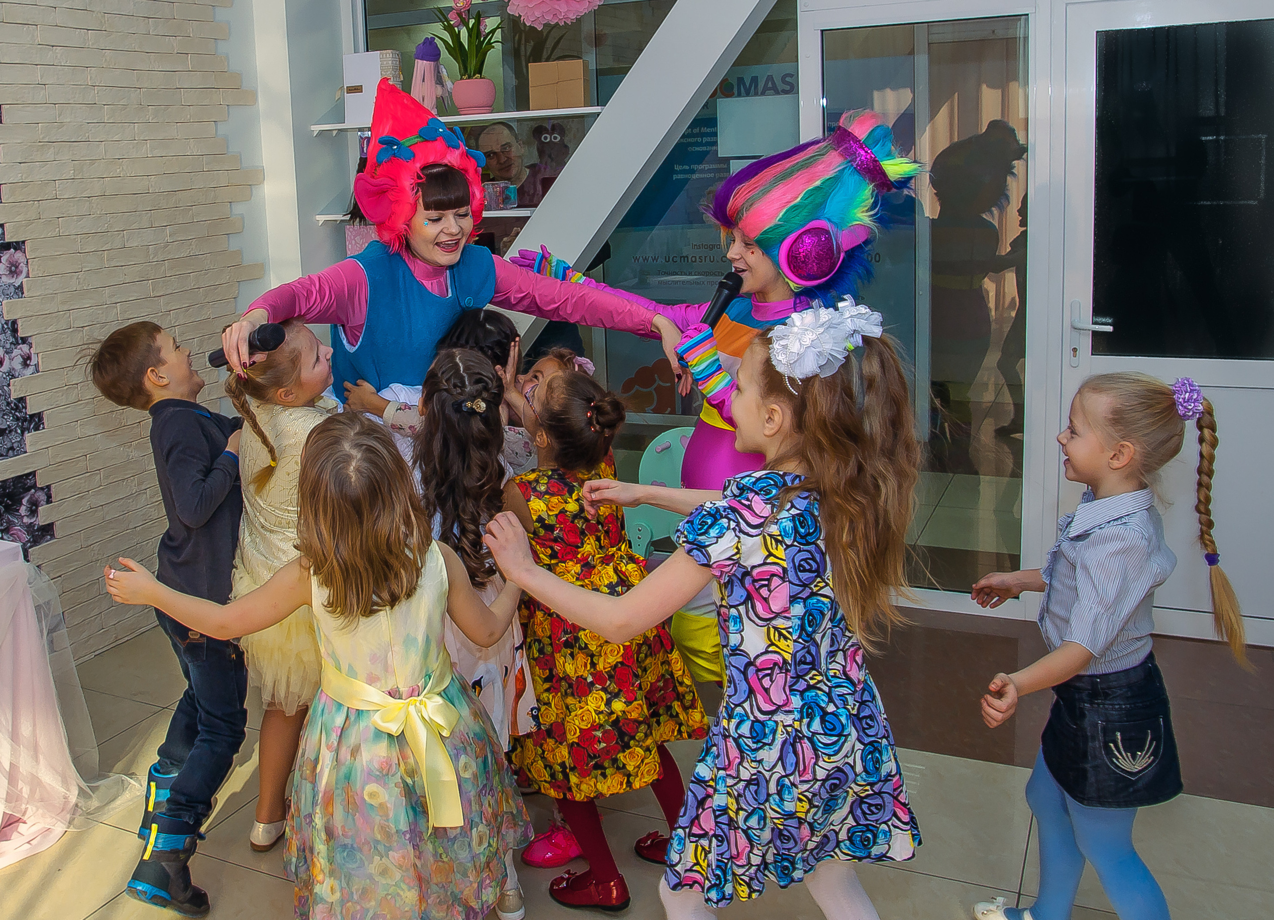 День рождения Даши в арт-кафе «Артмосфера». Репортажная съемка в Москве и области. Анималистика