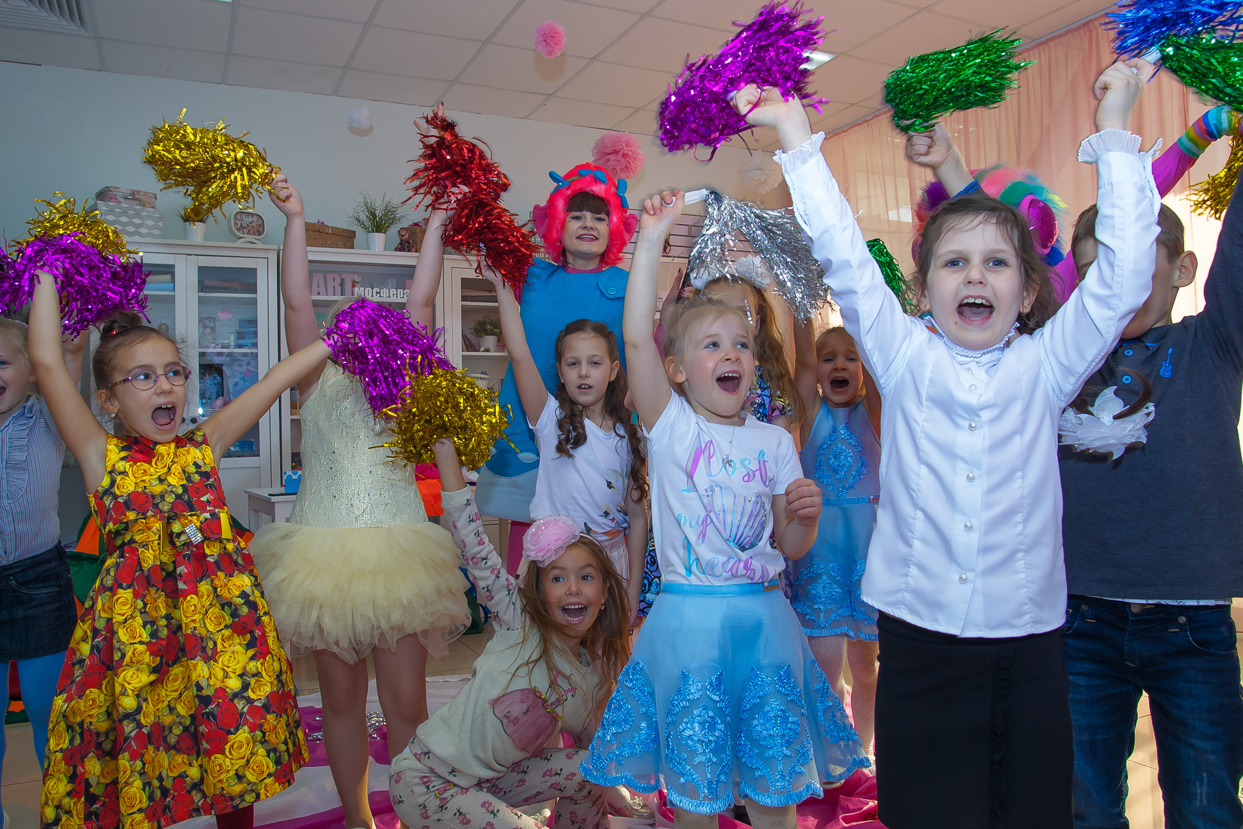 День рождения Даши в арт-кафе «Артмосфера». Репортажная съемка в Москве и области. Анималистика