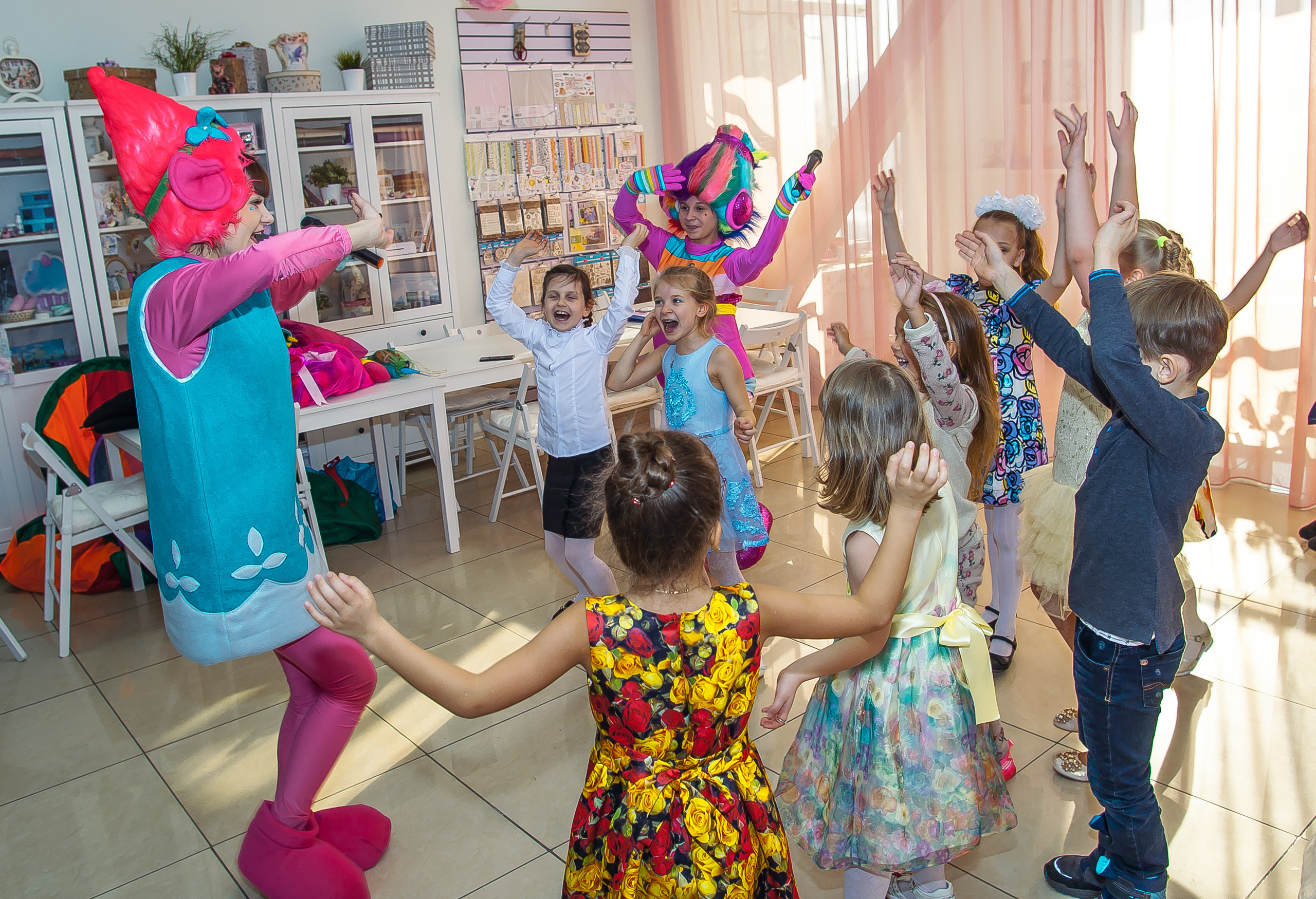 День рождения Даши в арт-кафе «Артмосфера». Репортажная съемка в Москве и области. Анималистика