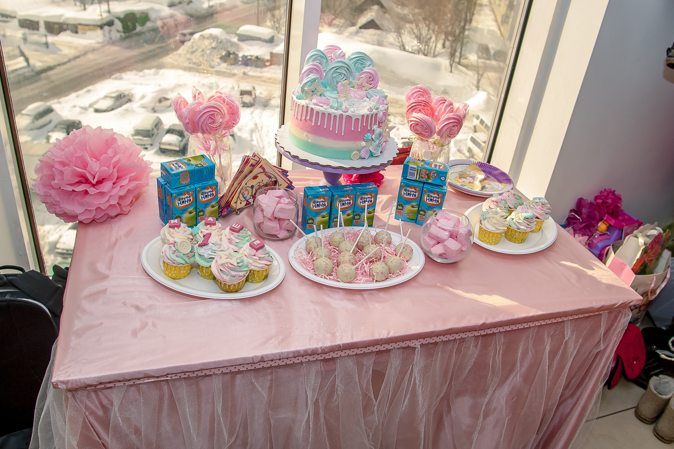 День рождения Маши (1 годик). Репортажная съемка в Москве и области. Анималистика