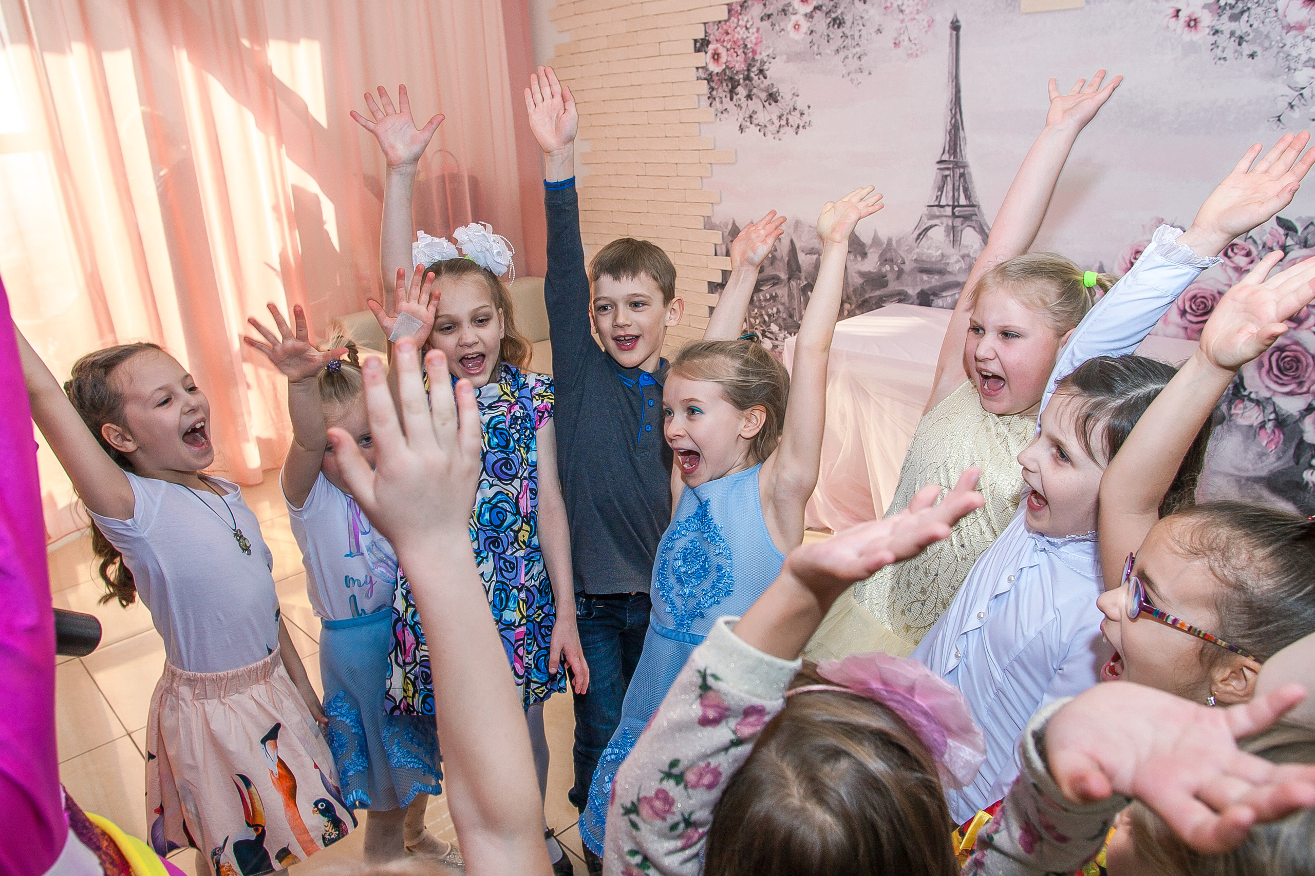 День рождения Даши в арт-кафе «Артмосфера». Репортажная съемка в Москве и области. Анималистика