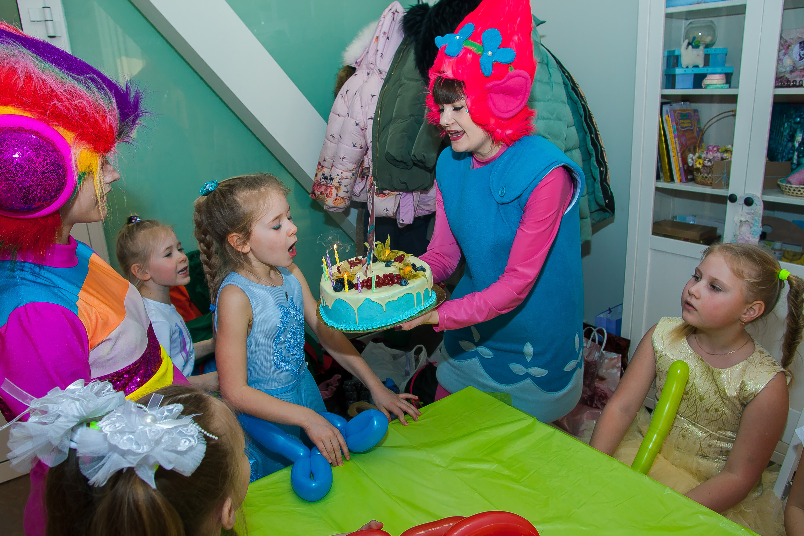 День рождения Даши в арт-кафе «Артмосфера». Репортажная съемка в Москве и области. Анималистика