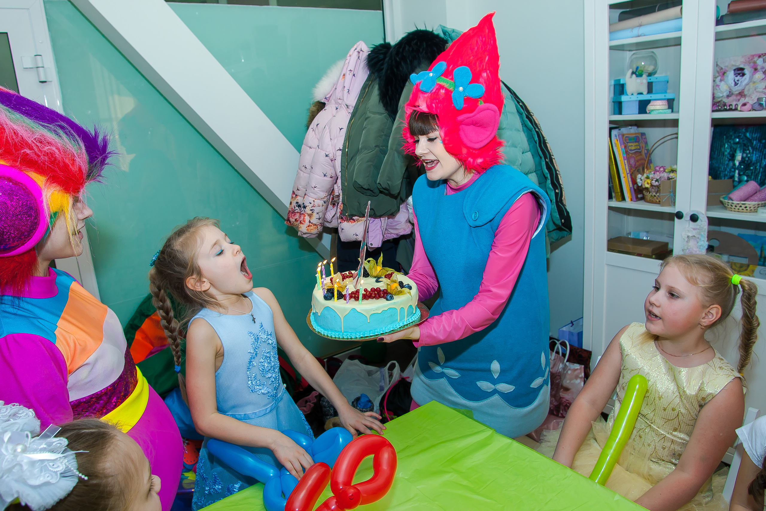 День рождения Даши в арт-кафе «Артмосфера». Репортажная съемка в Москве и области. Анималистика