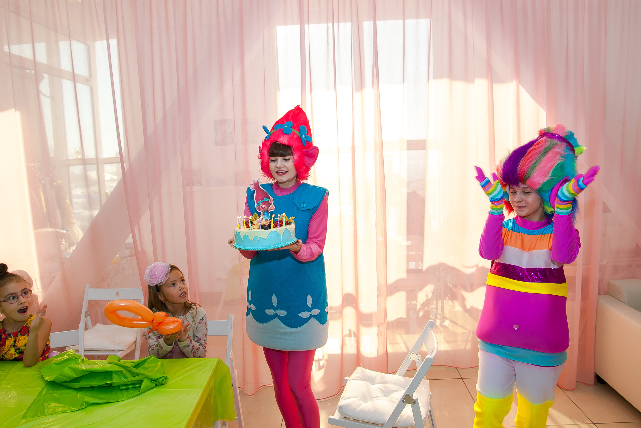 День рождения Даши в арт-кафе «Артмосфера». Репортажная съемка в Москве и области. Анималистика