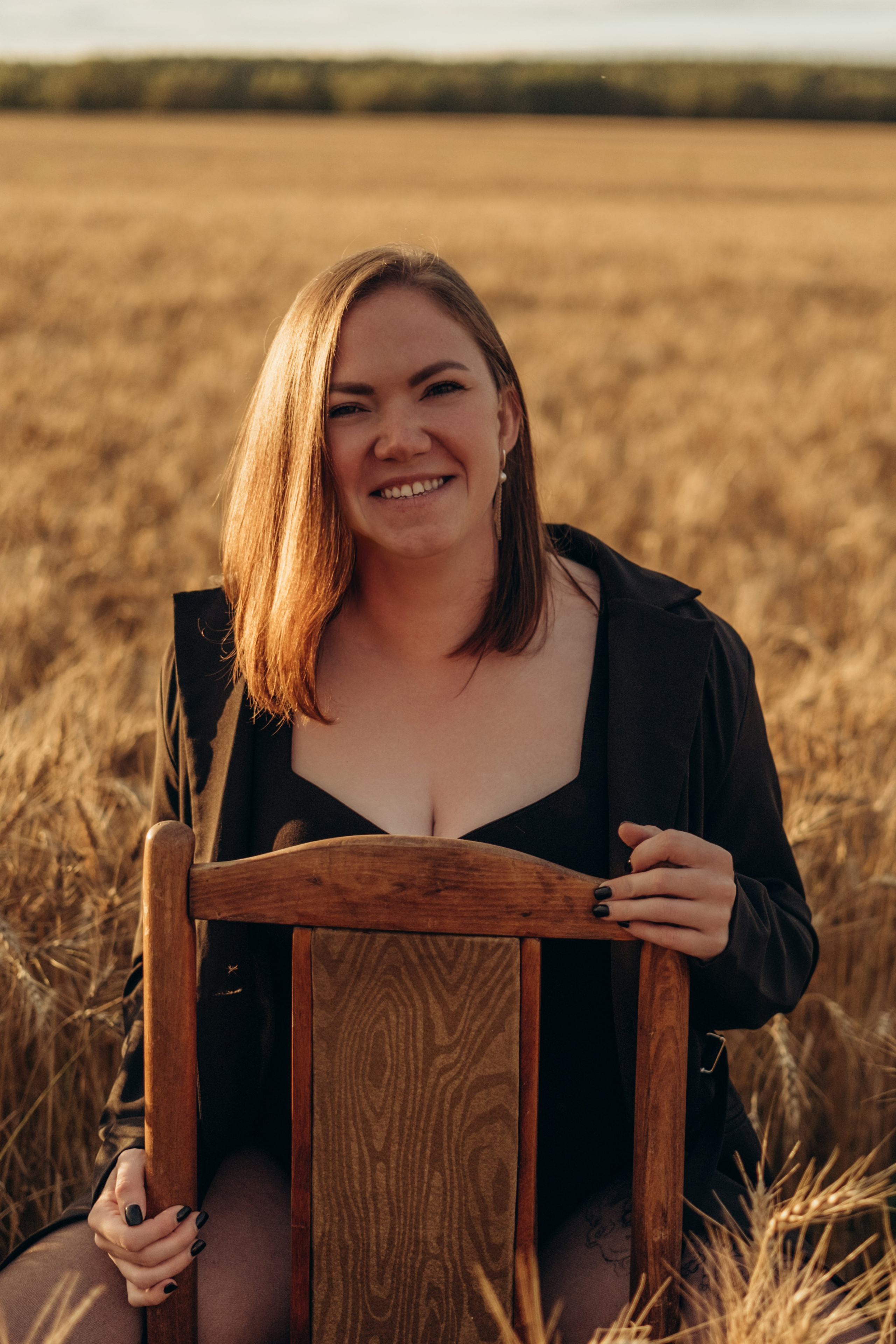 Бунтарка в поле. Фотограф в Тарусе Серпухове Москве Рина Дукежанова