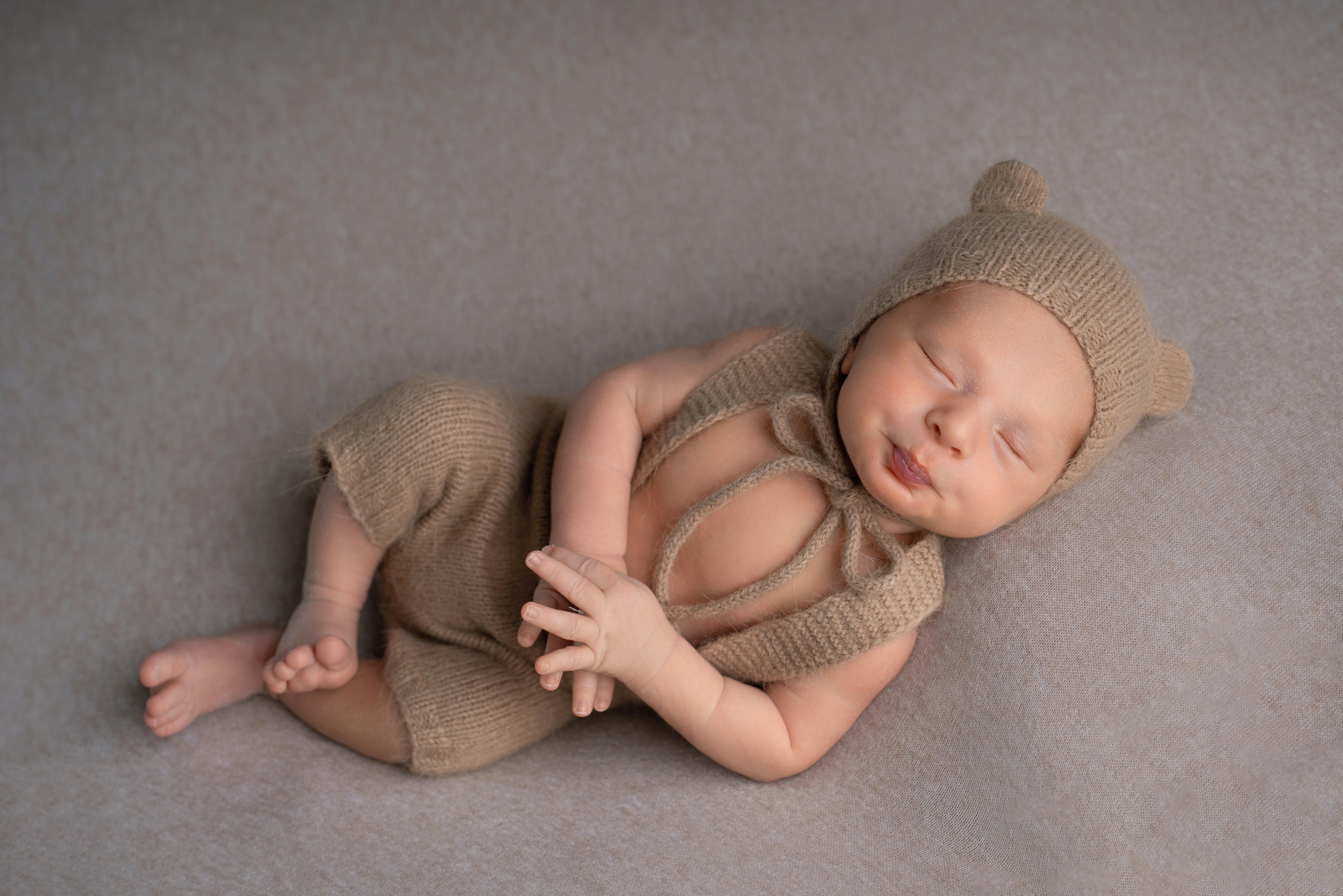 Ньюборн. Фотограф новорожденных Оренбург и свадебный фотограф Оренбург