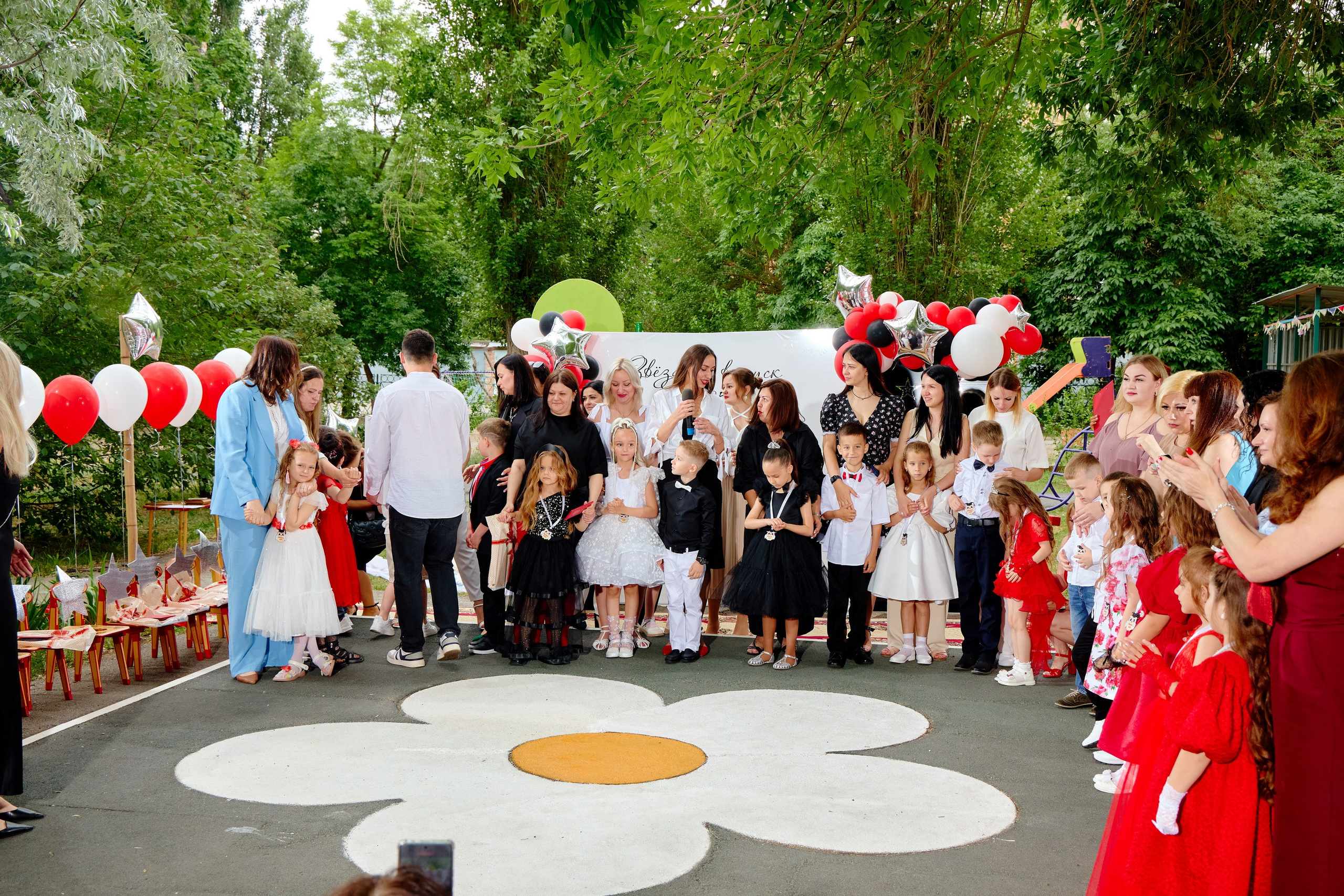 Выпускной 45 сад. Фотограф Выпускные альбомы Таганрог Сергей Коробченко