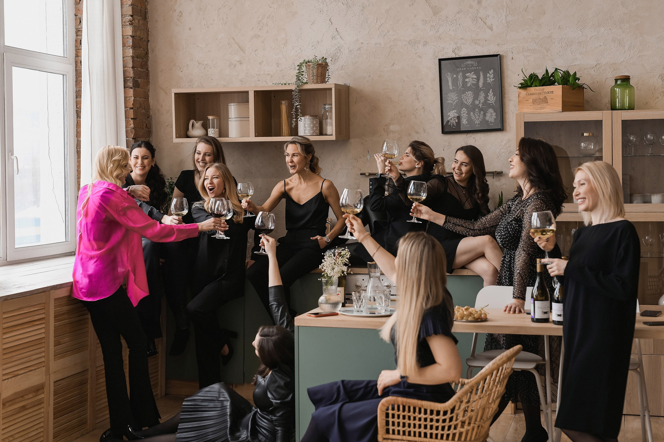 Фотограф на девичник в Красноярске: фотосессия для подруг. 📸 Свадебный и семейный фотограф в Красноярске Тихомиров Евгений | 17 лет опыта | 800+ свадеб